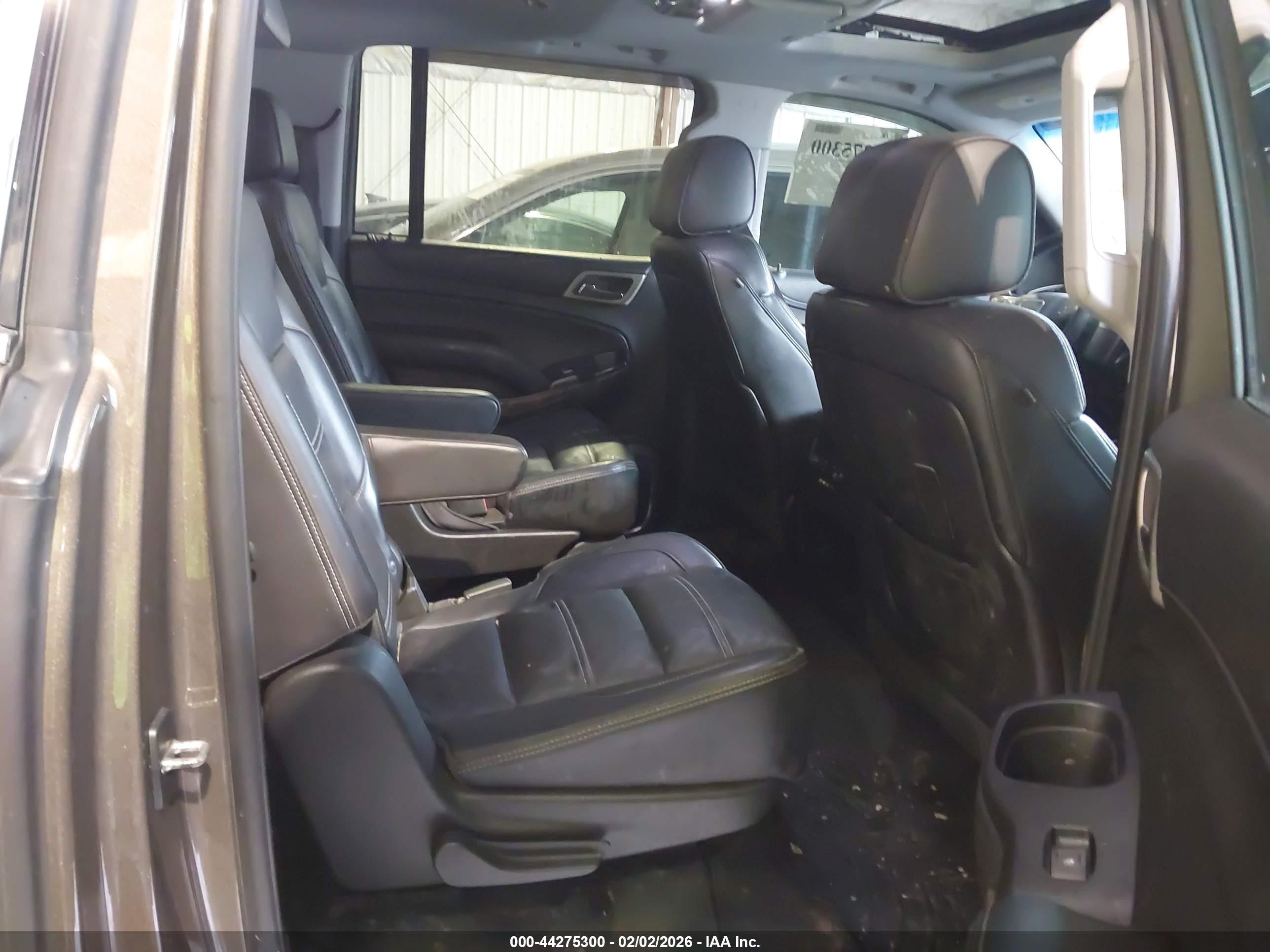 GMC YUKON image 8