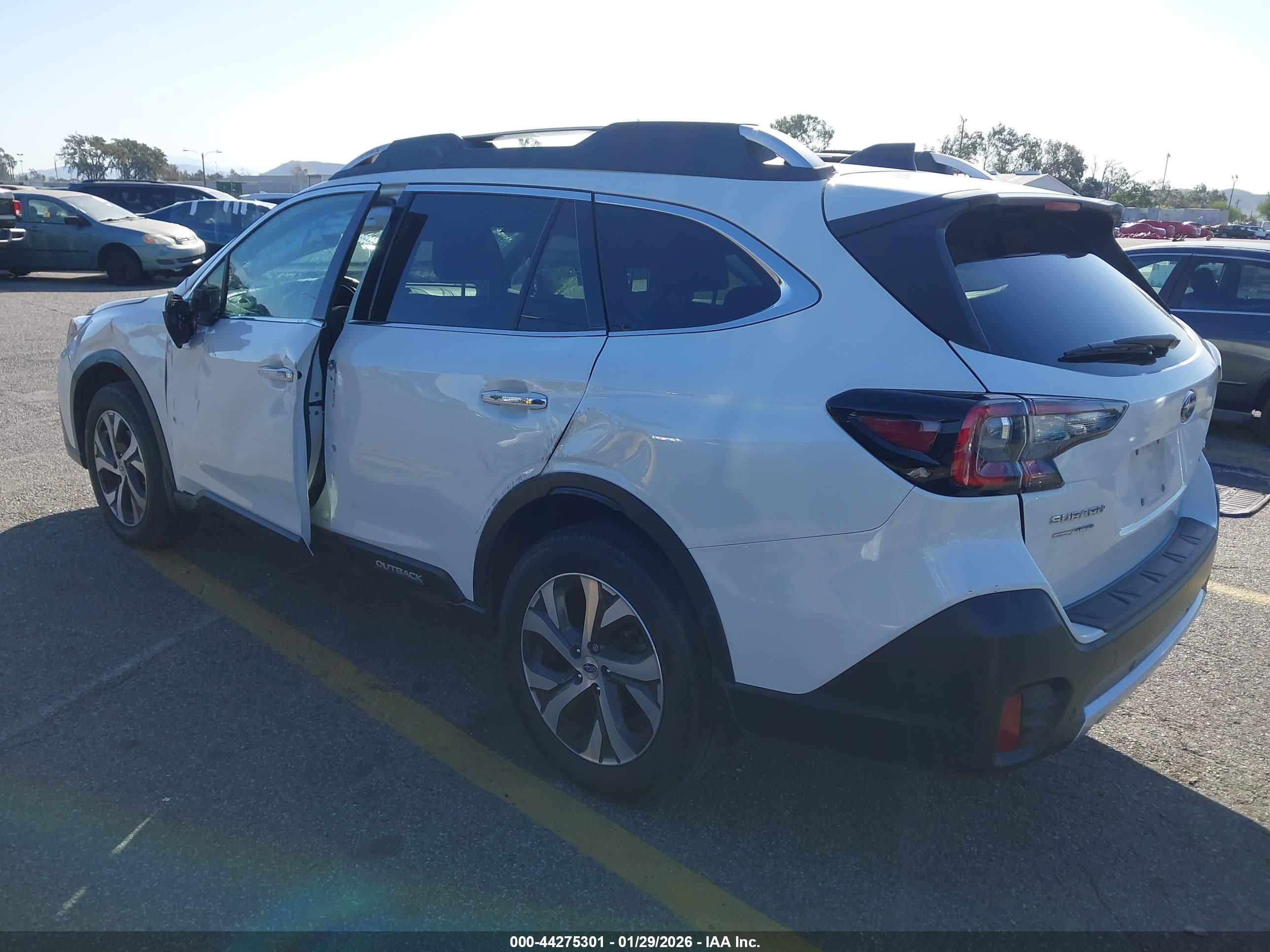 SUBARU OUTBACK image 3