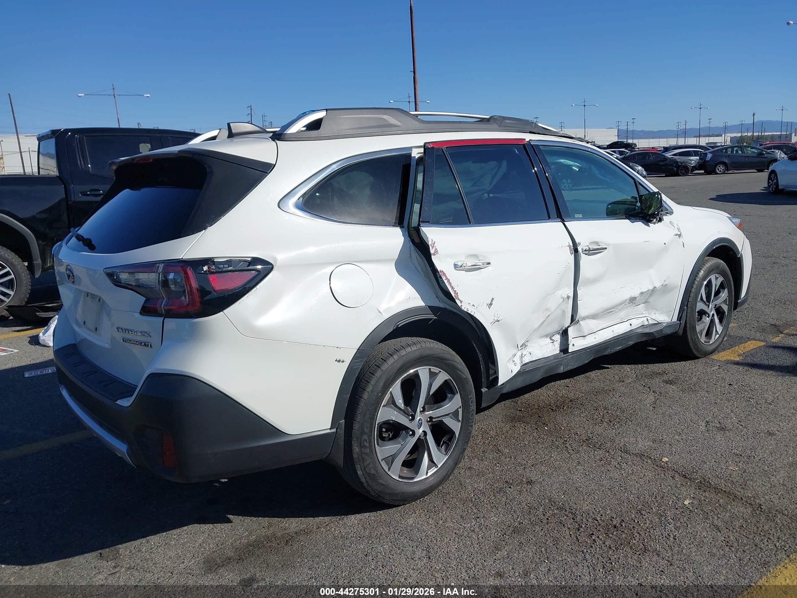 SUBARU OUTBACK image 4