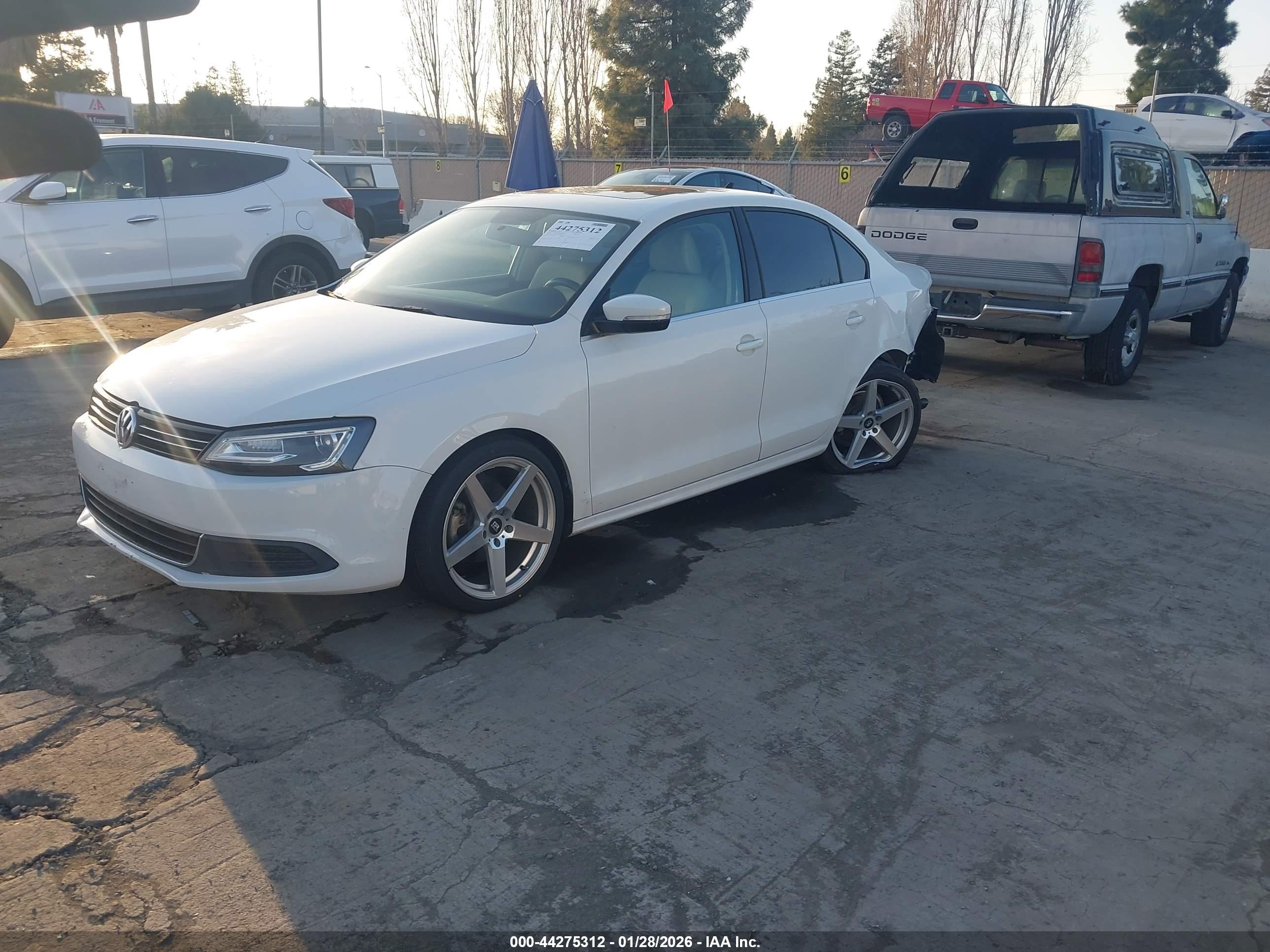 VOLKSWAGEN JETTA image 2