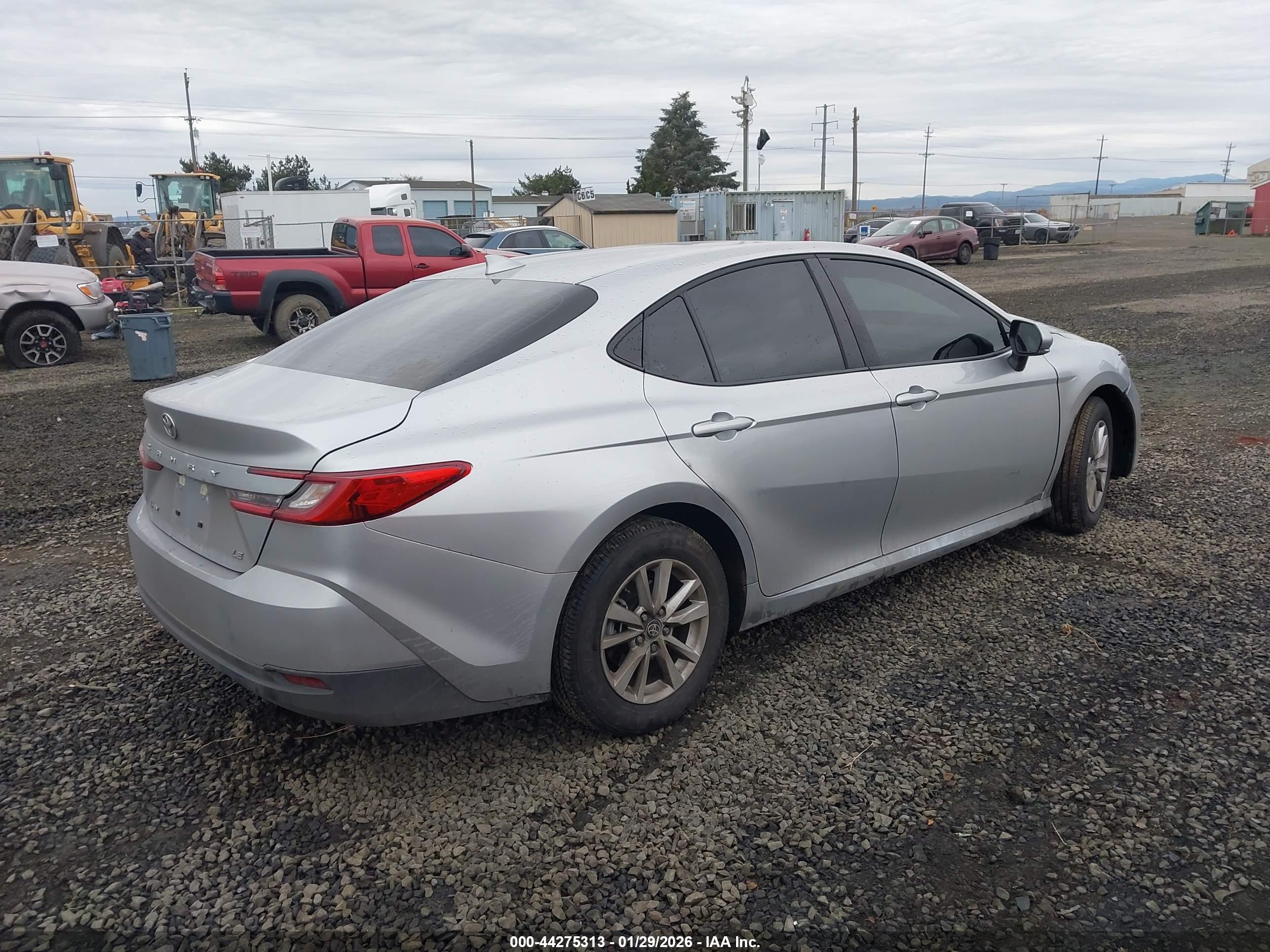 TOYOTA CAMRY image 4