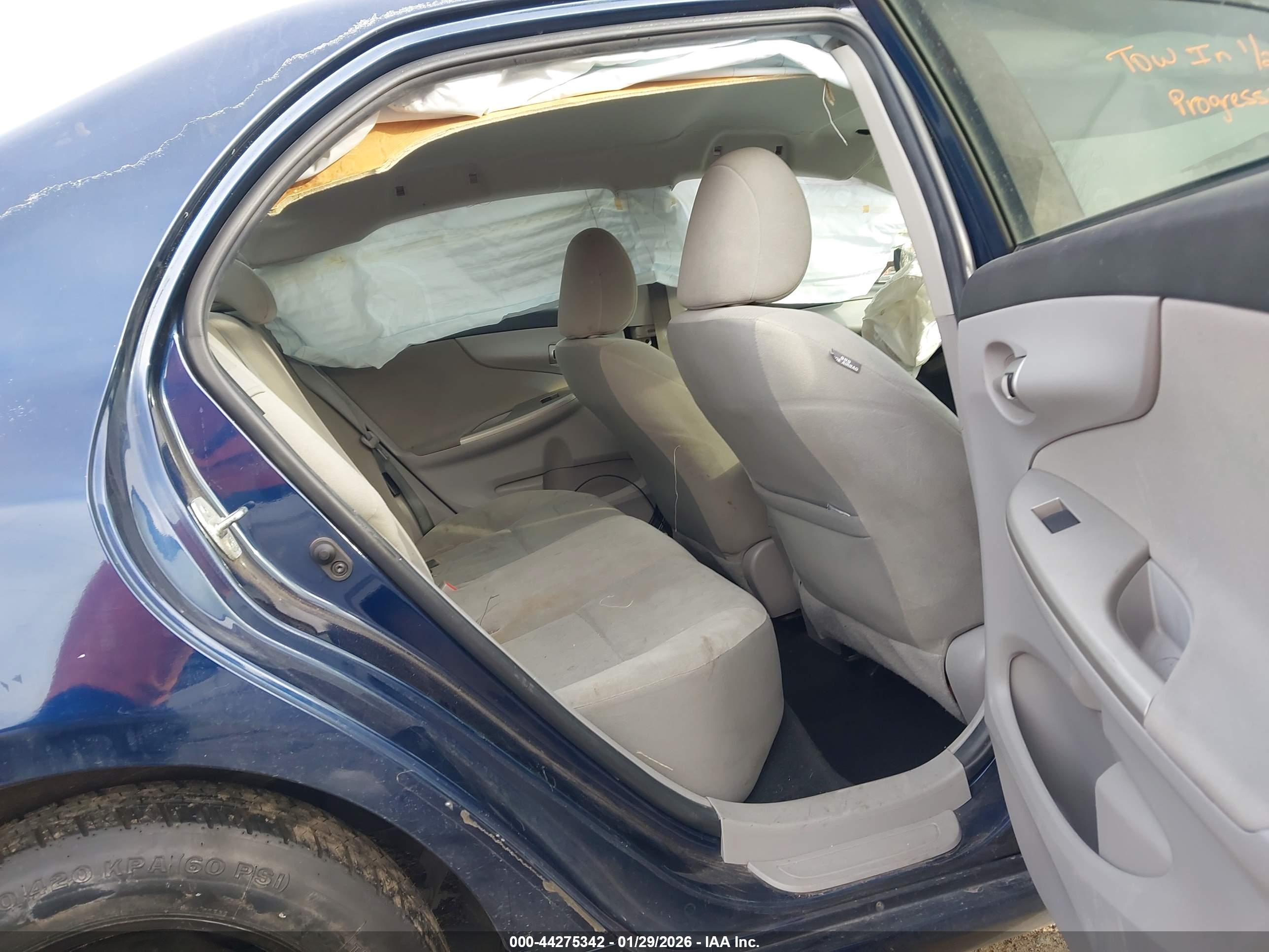 TOYOTA COROLLA image 8