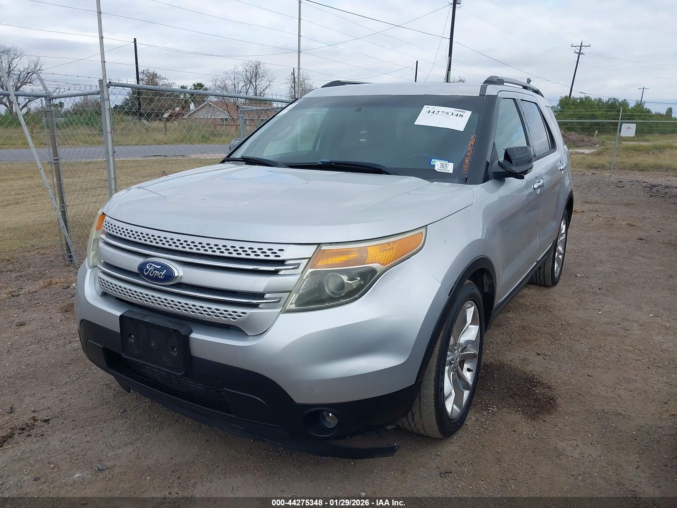 FORD EXPLORER image 6