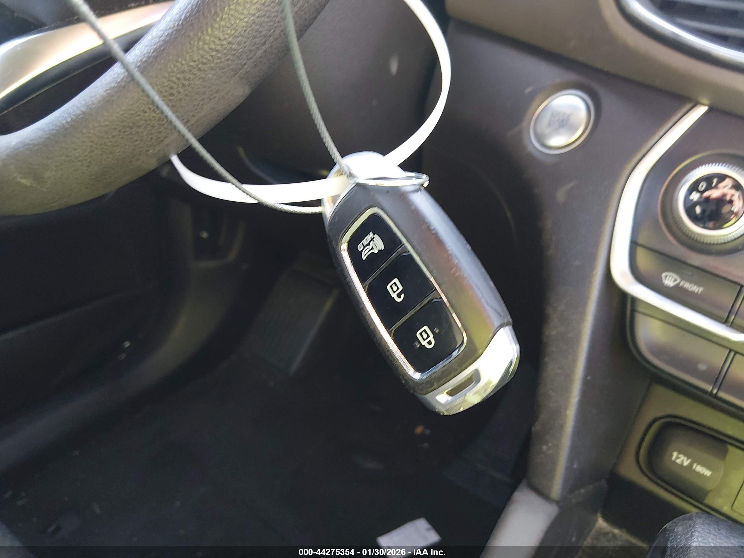 HYUNDAI SANTA image 11