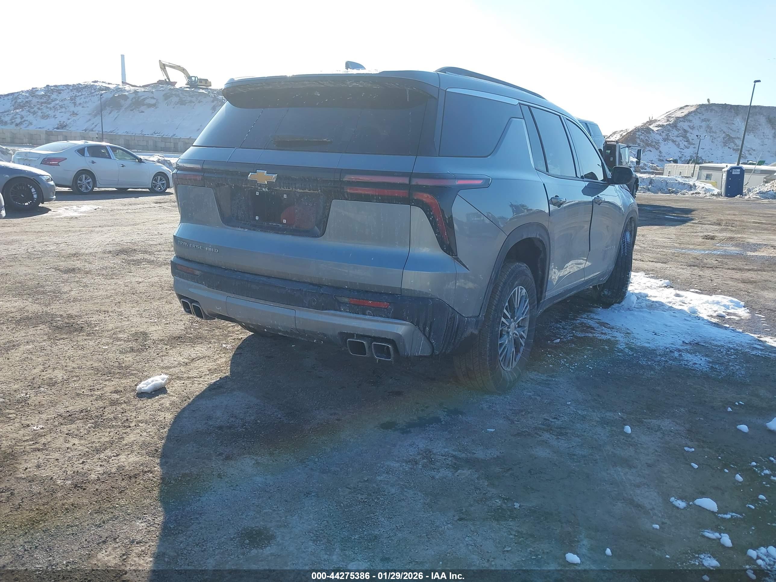 CHEVROLET TRAVERSE image 4