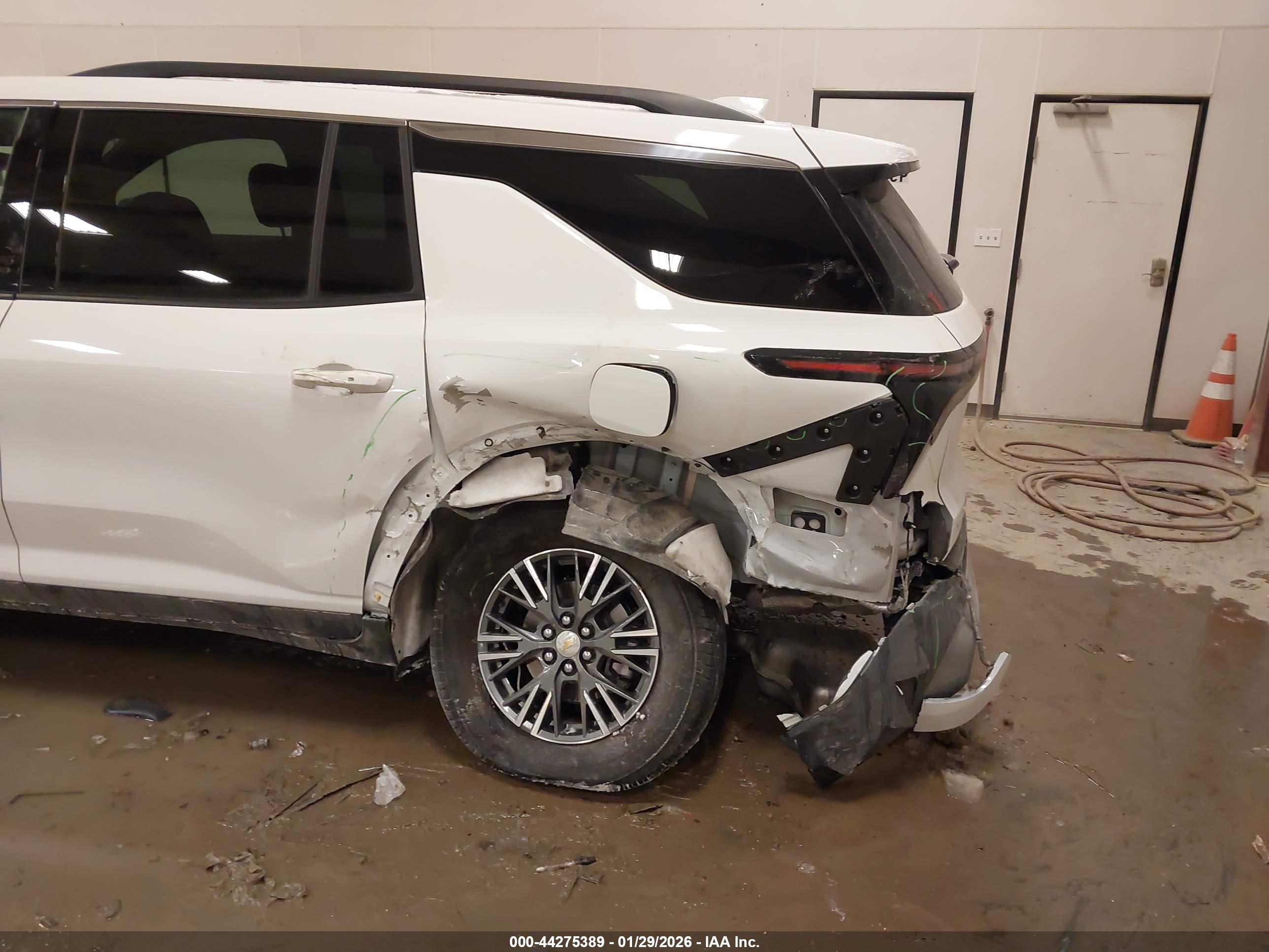 CHEVROLET TRAVERSE image 6