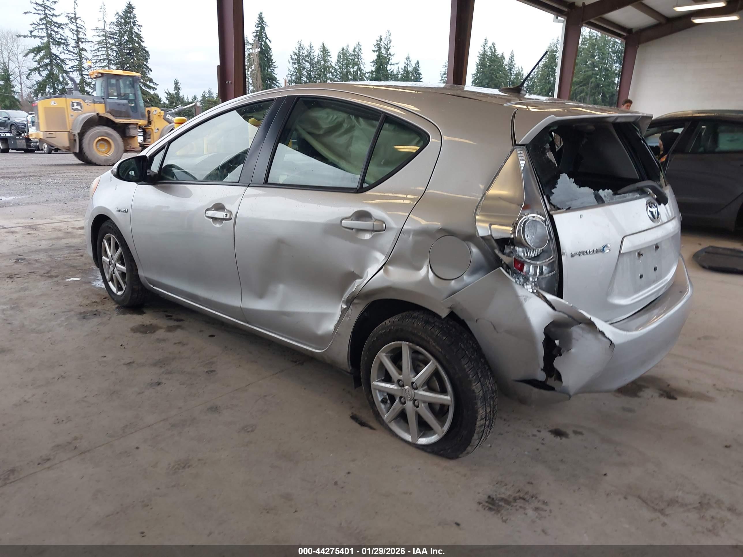TOYOTA PRIUS image 3