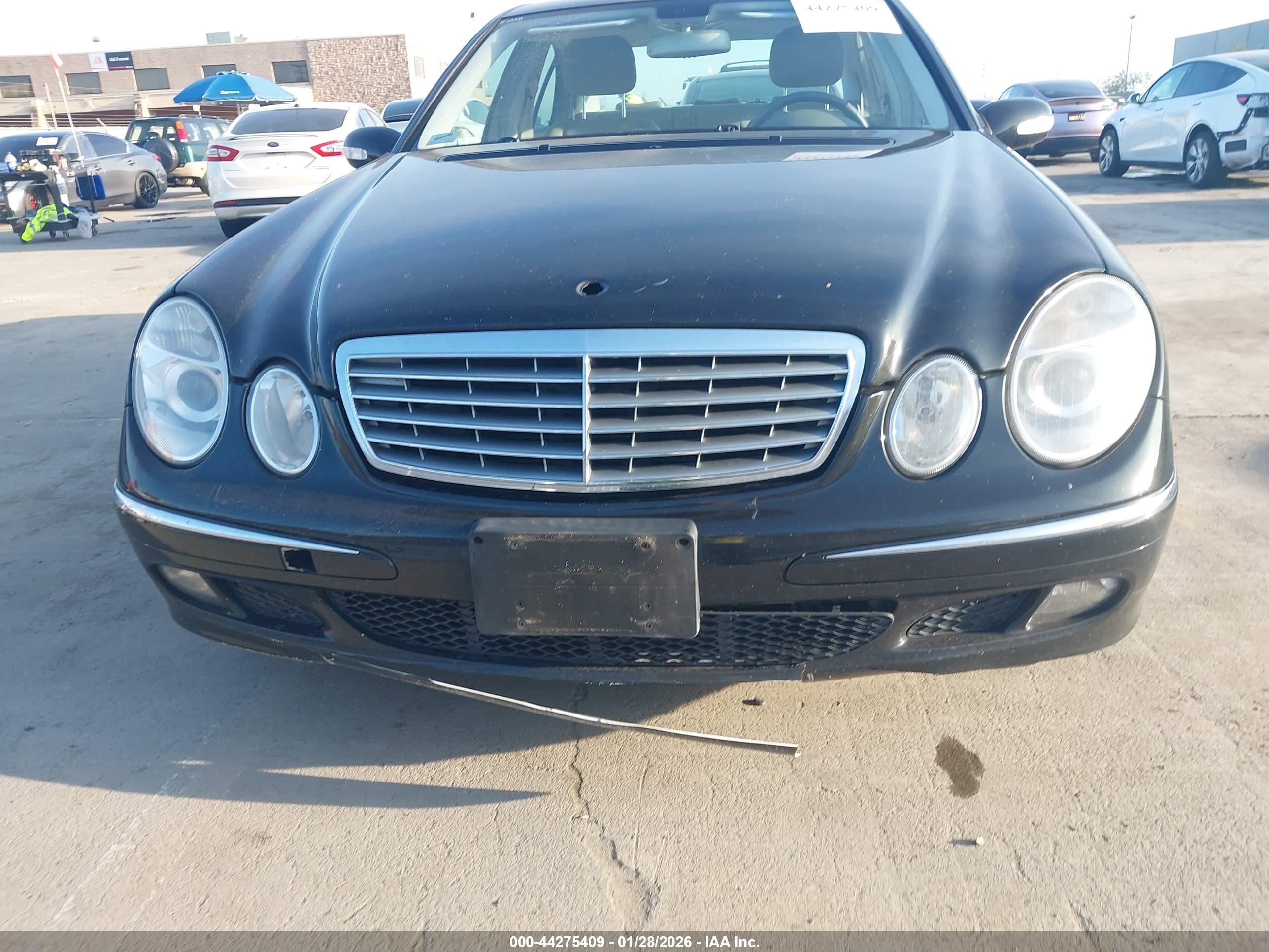 MERCEDES-BENZ E image 6