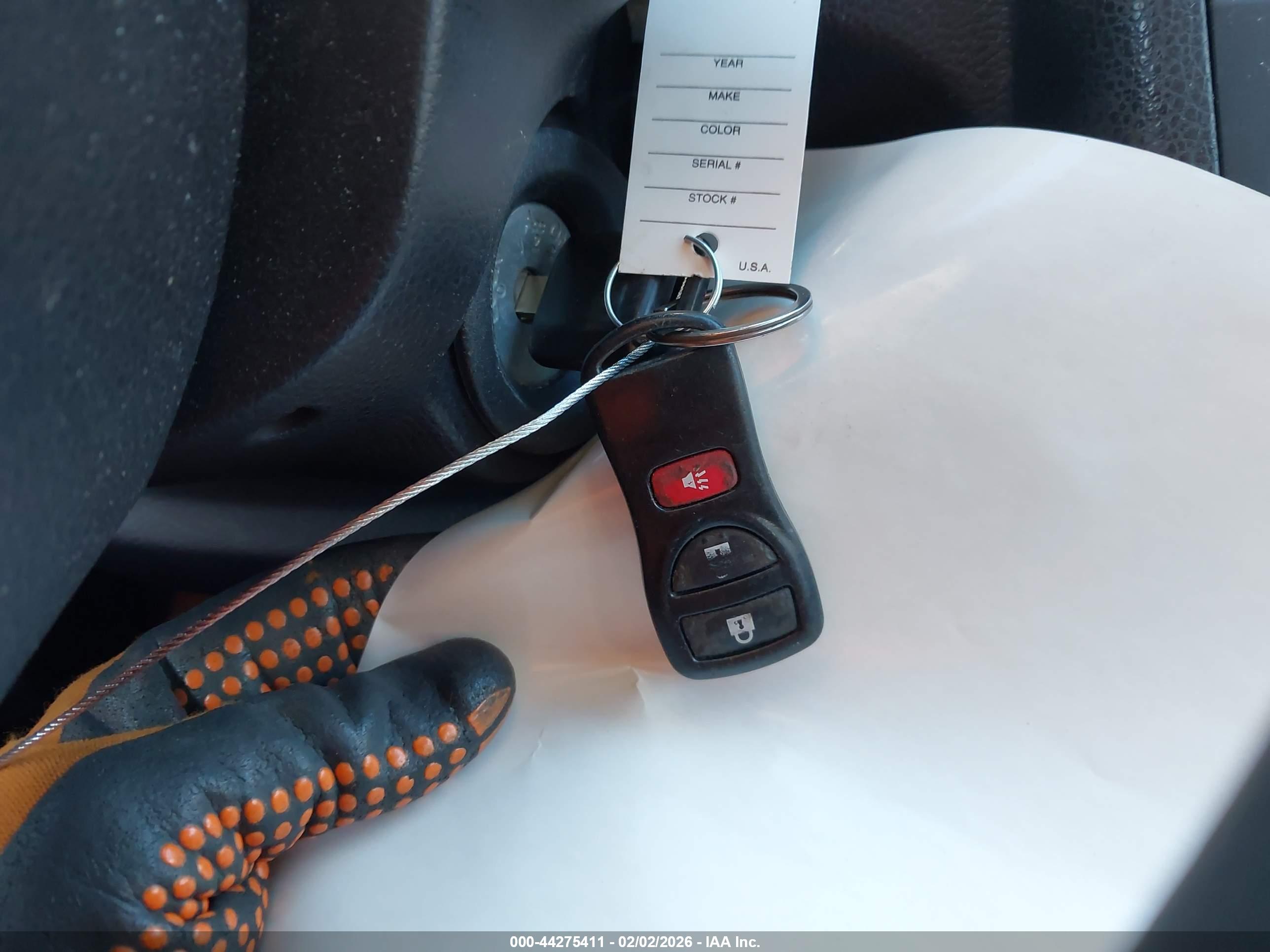 NISSAN VERSA image 11