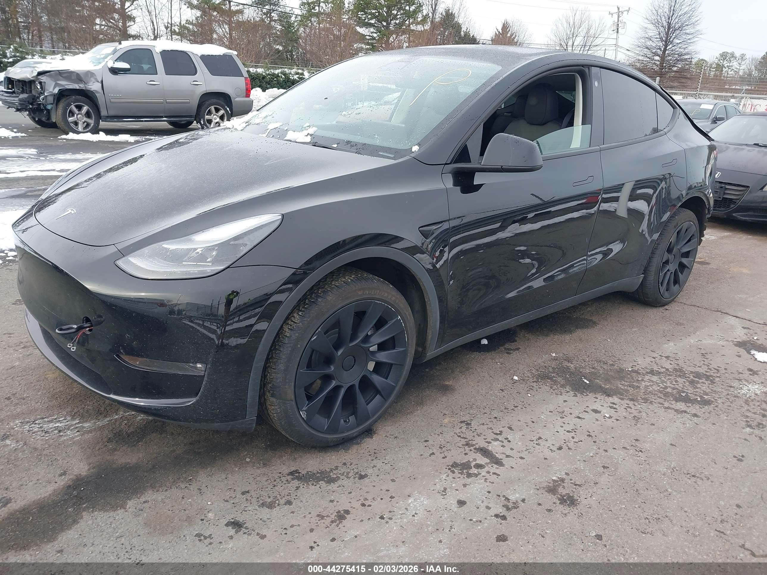 TESLA MODEL image 2