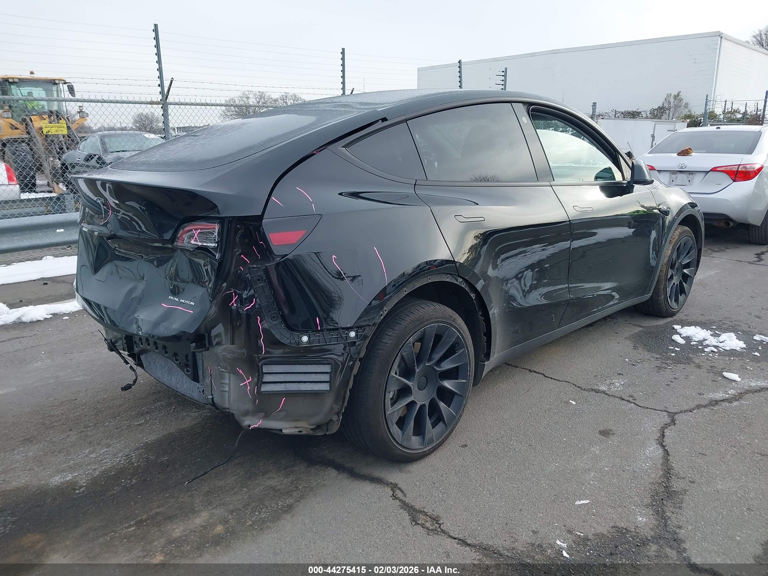 TESLA MODEL image 4