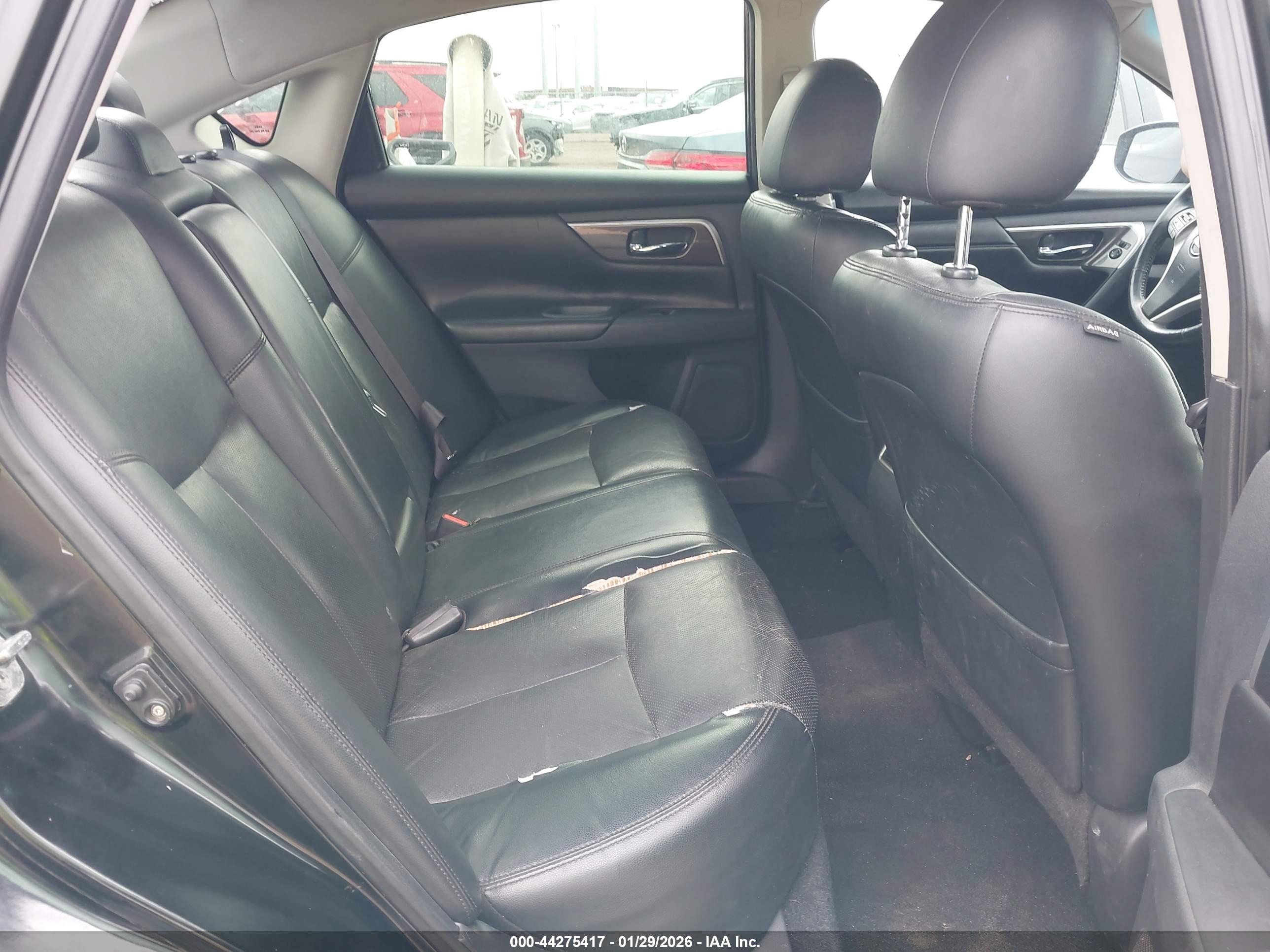 NISSAN ALTIMA image 8