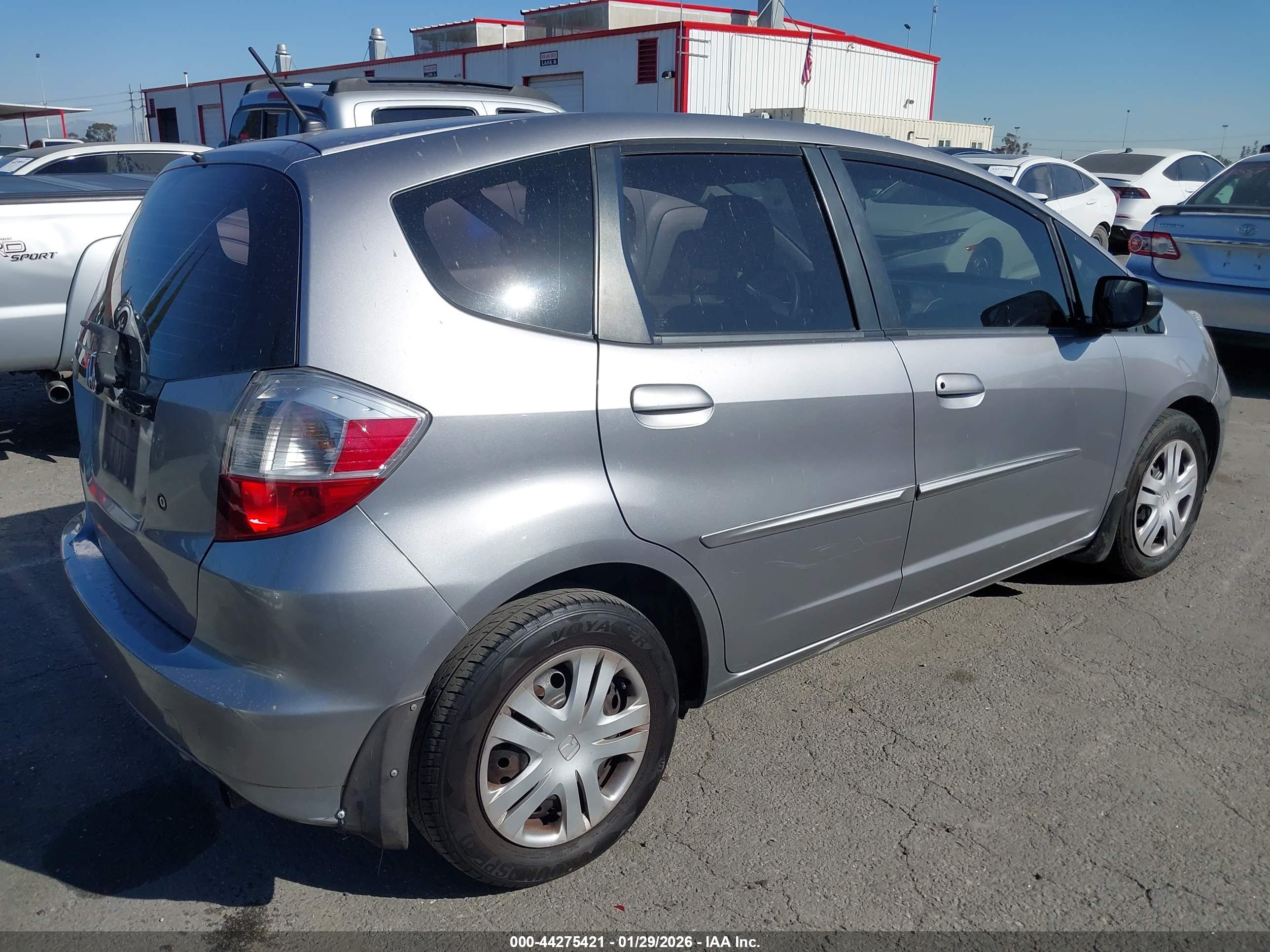HONDA FIT image 4