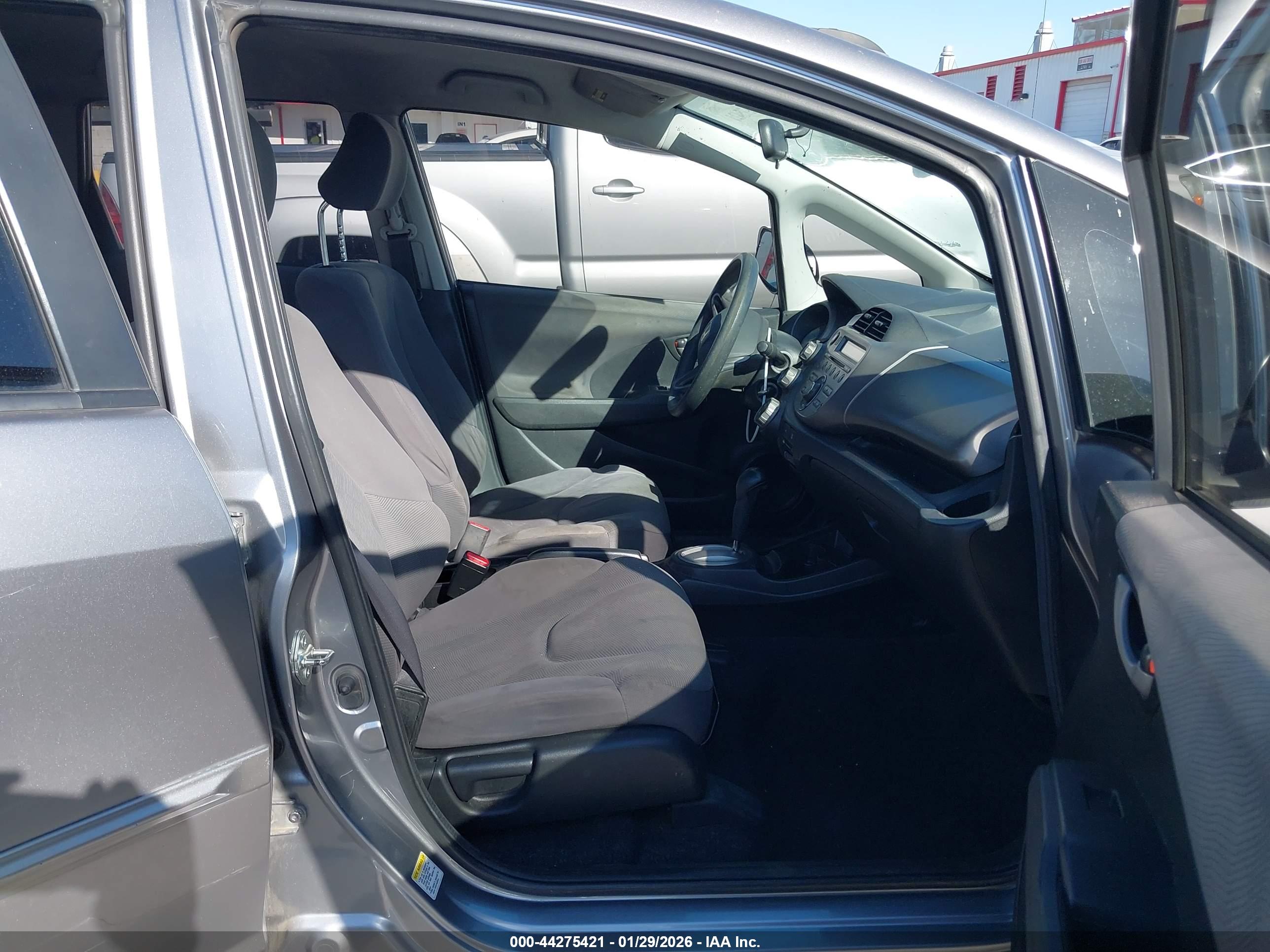HONDA FIT image 5