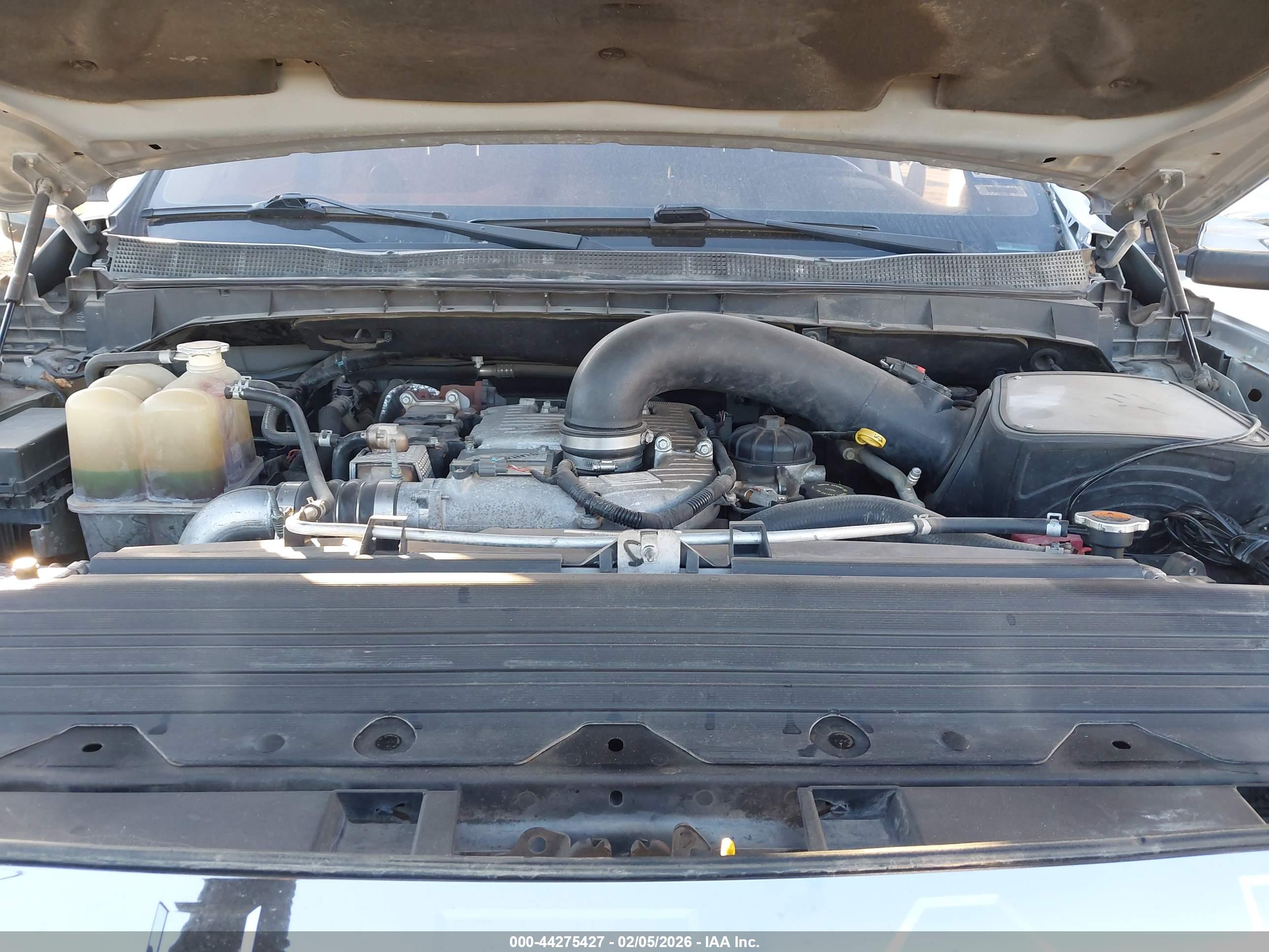 NISSAN TITAN image 10