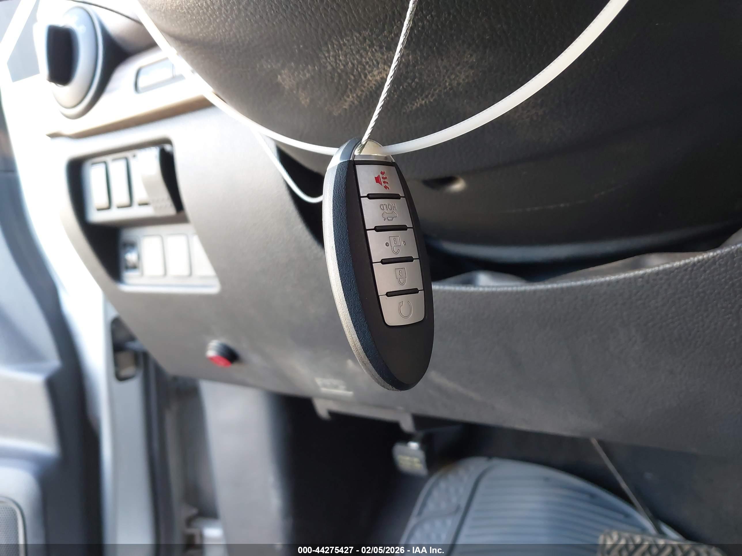 NISSAN TITAN image 11
