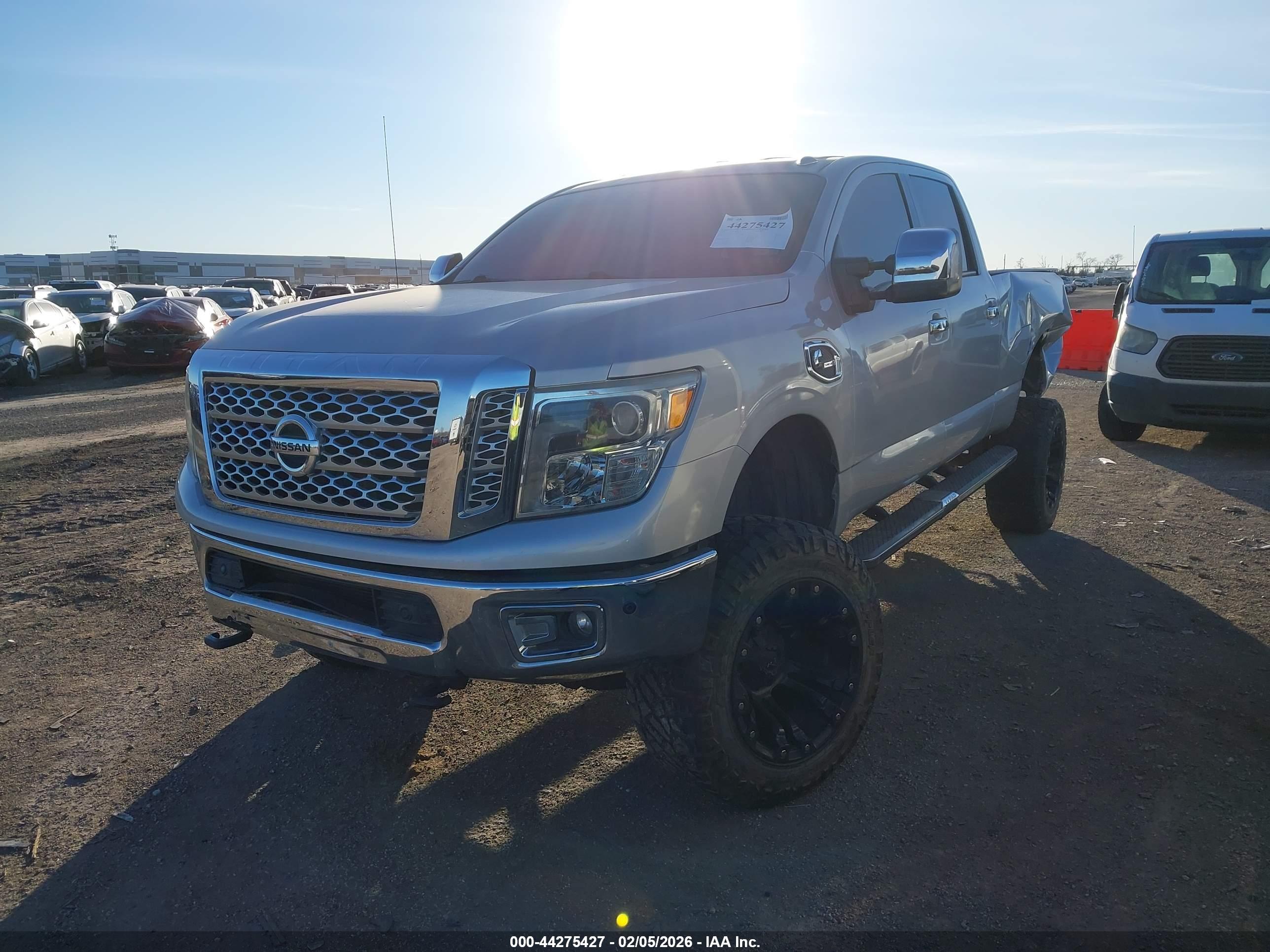 NISSAN TITAN image 2