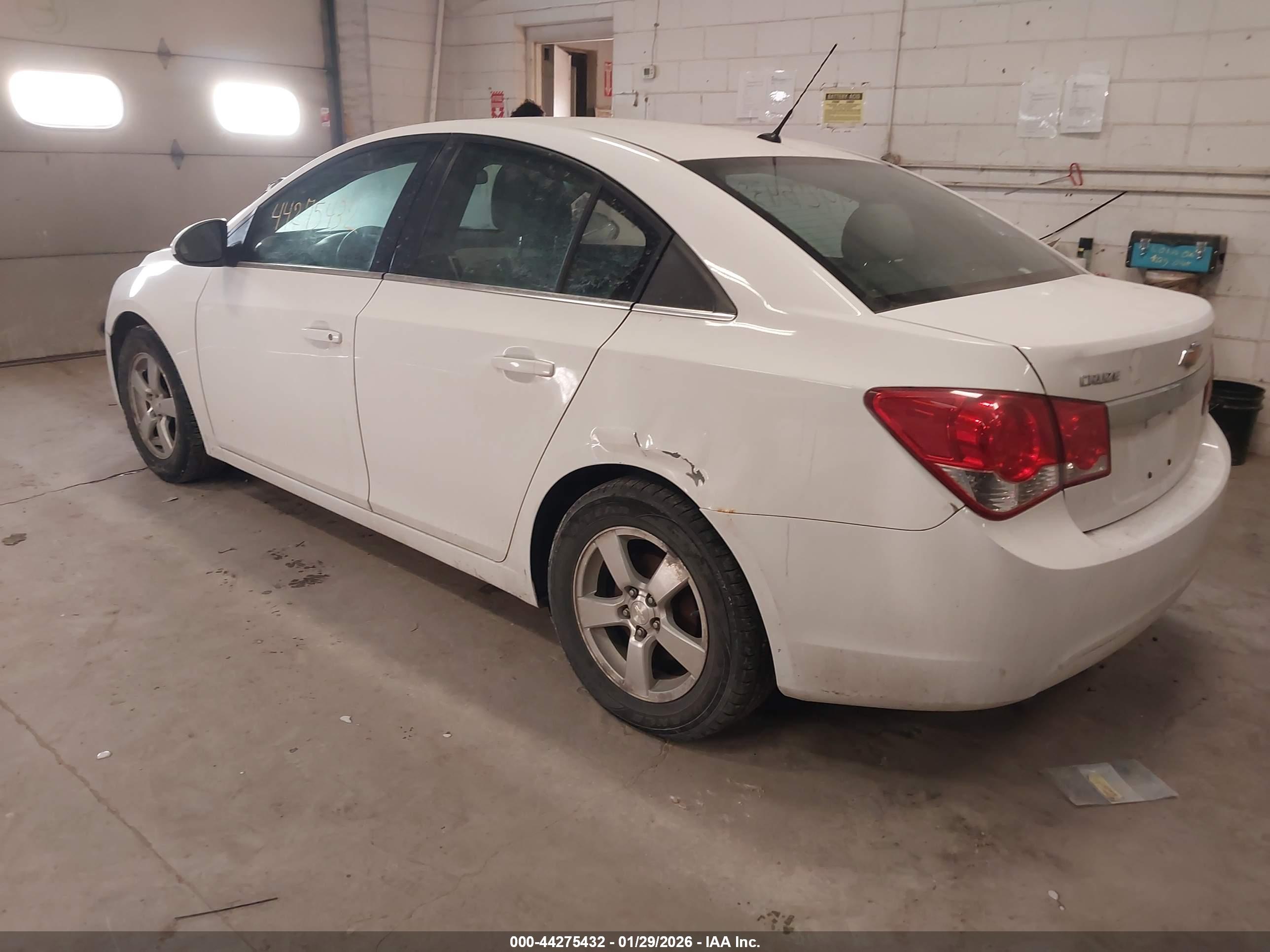 CHEVROLET CRUZE image 3