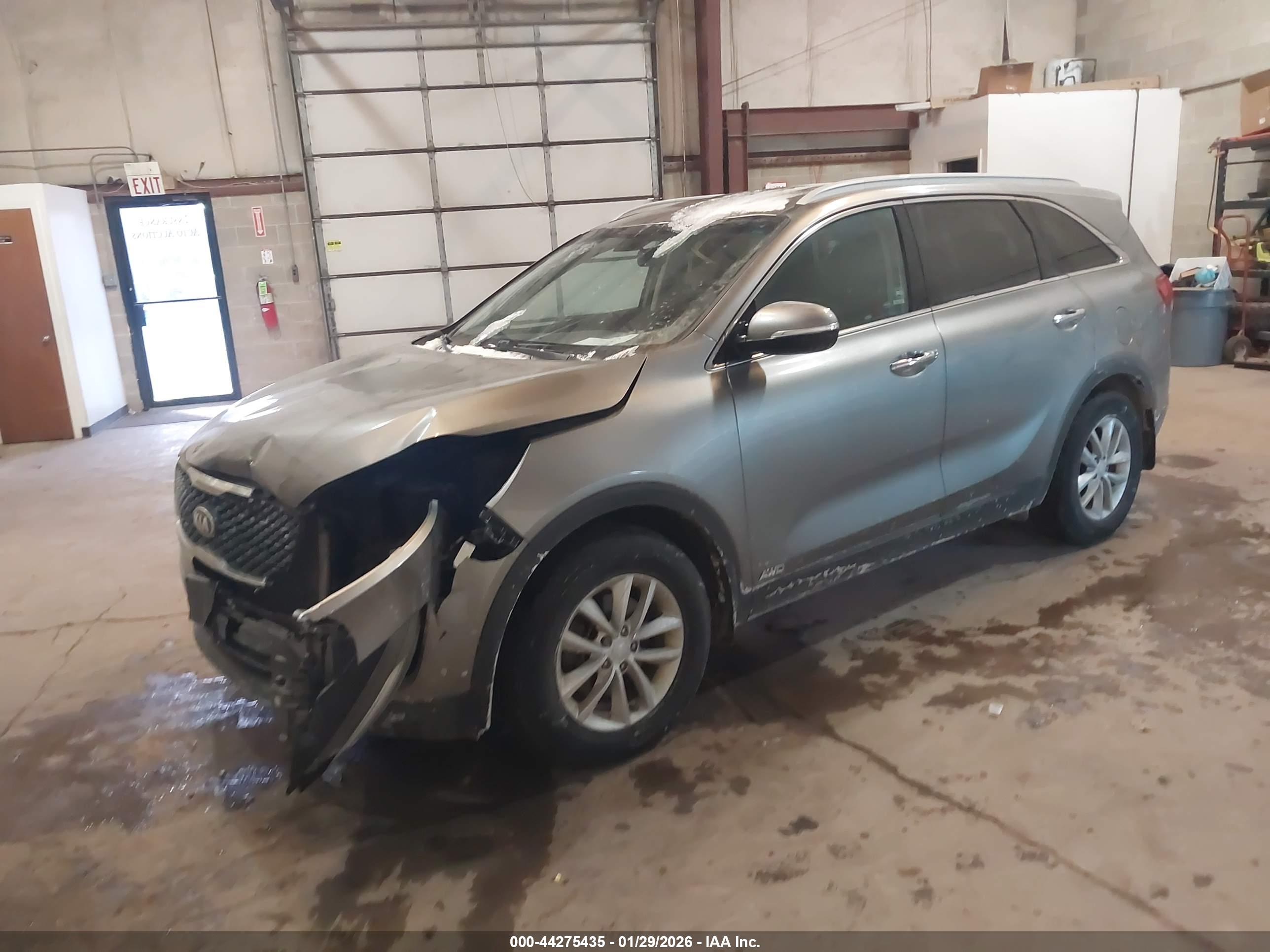 KIA SORENTO image 2