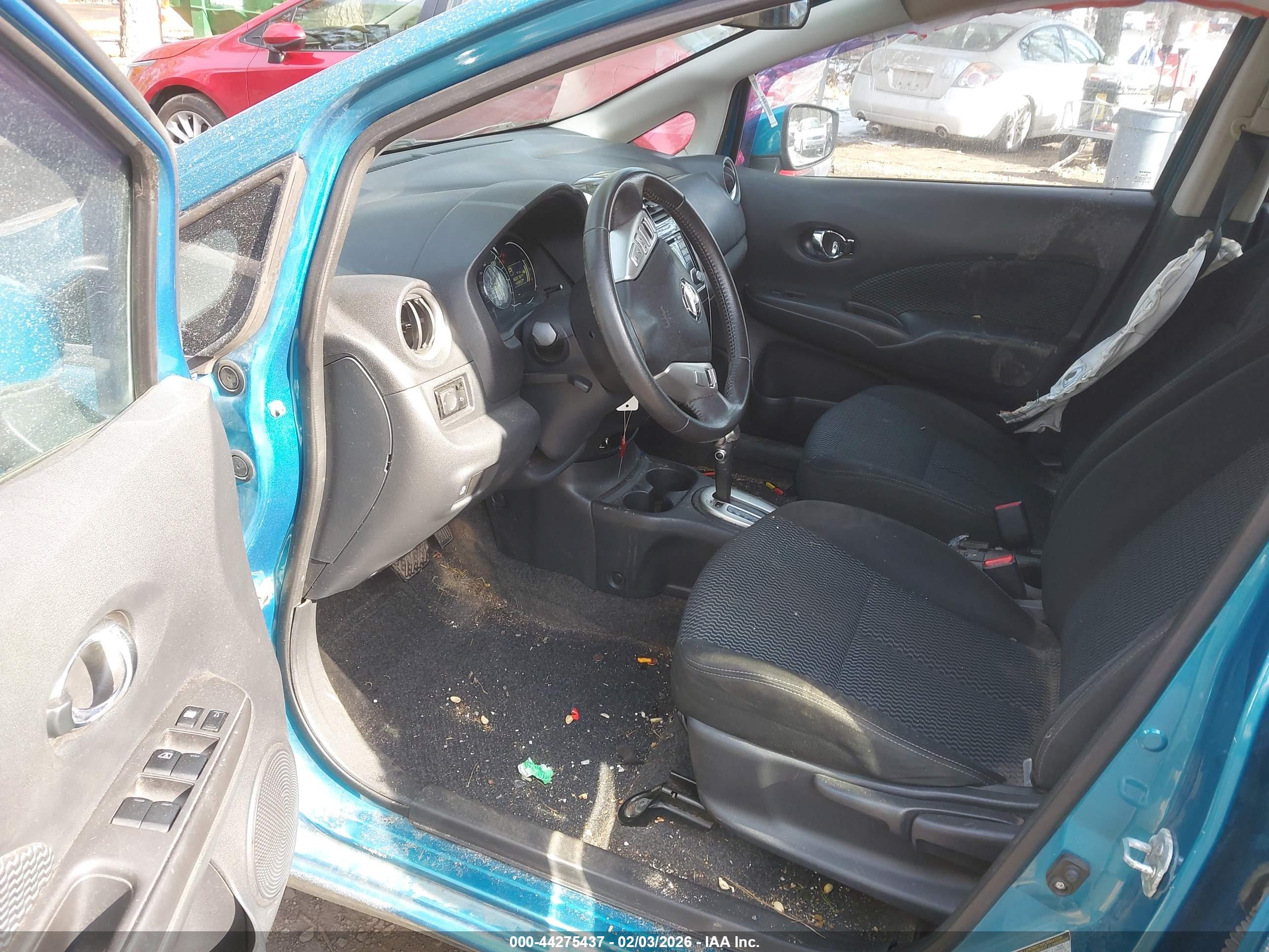 NISSAN VERSA image 5