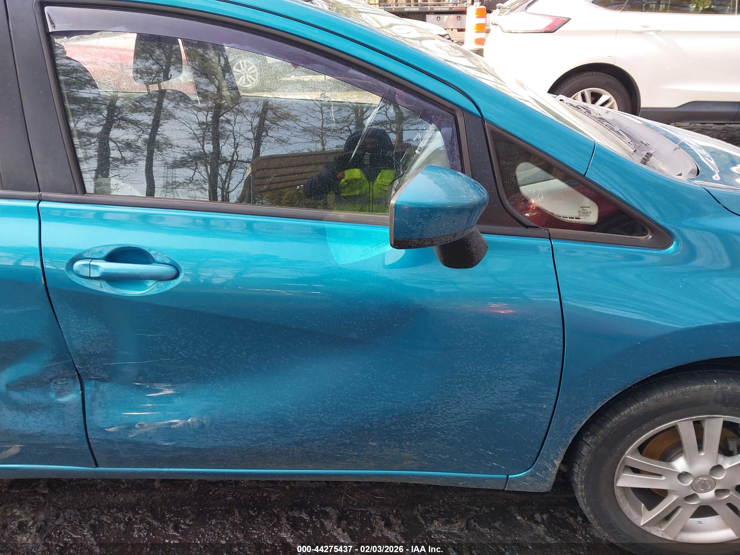 NISSAN VERSA image 6