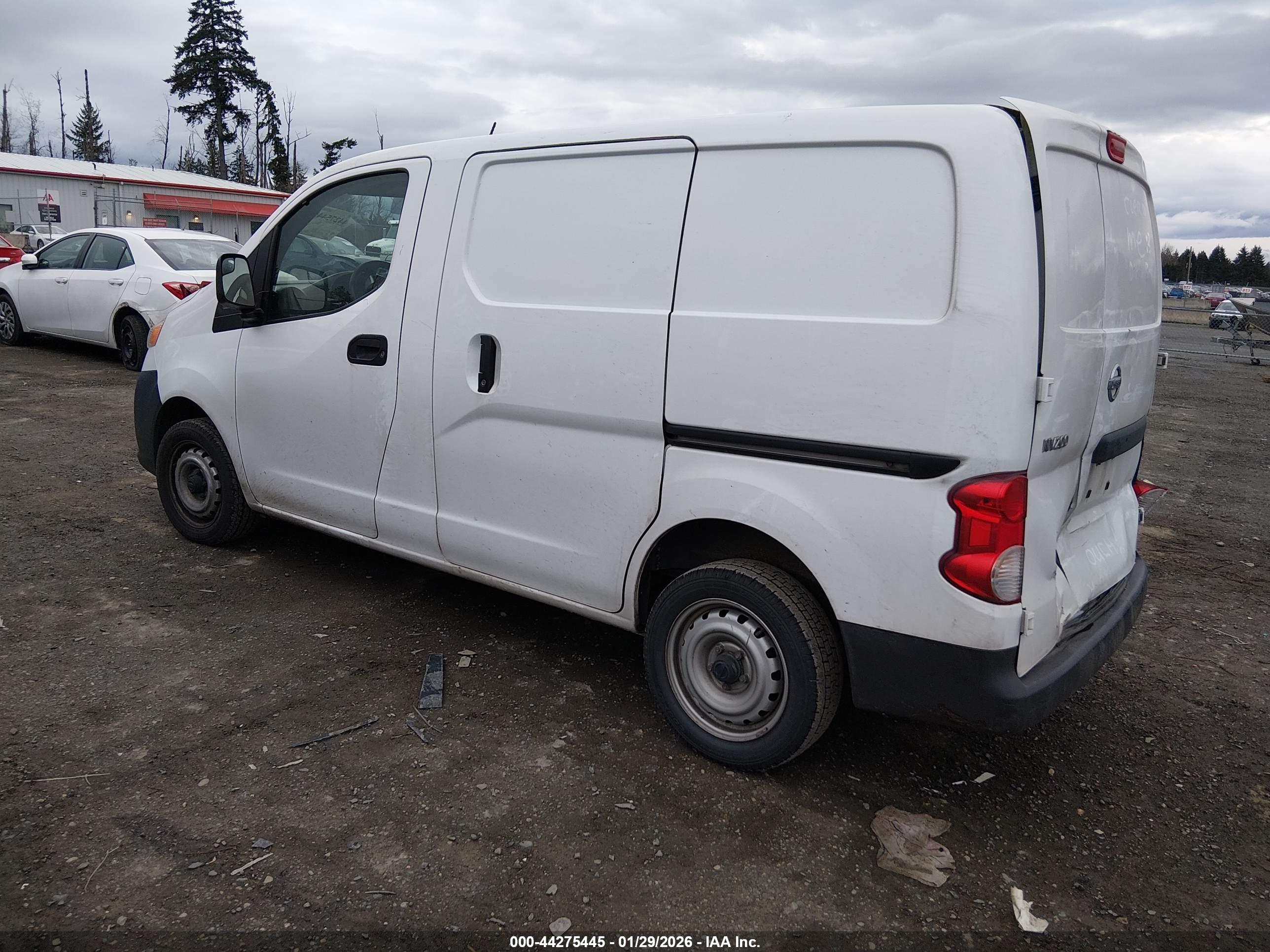 NISSAN NV200 image 3