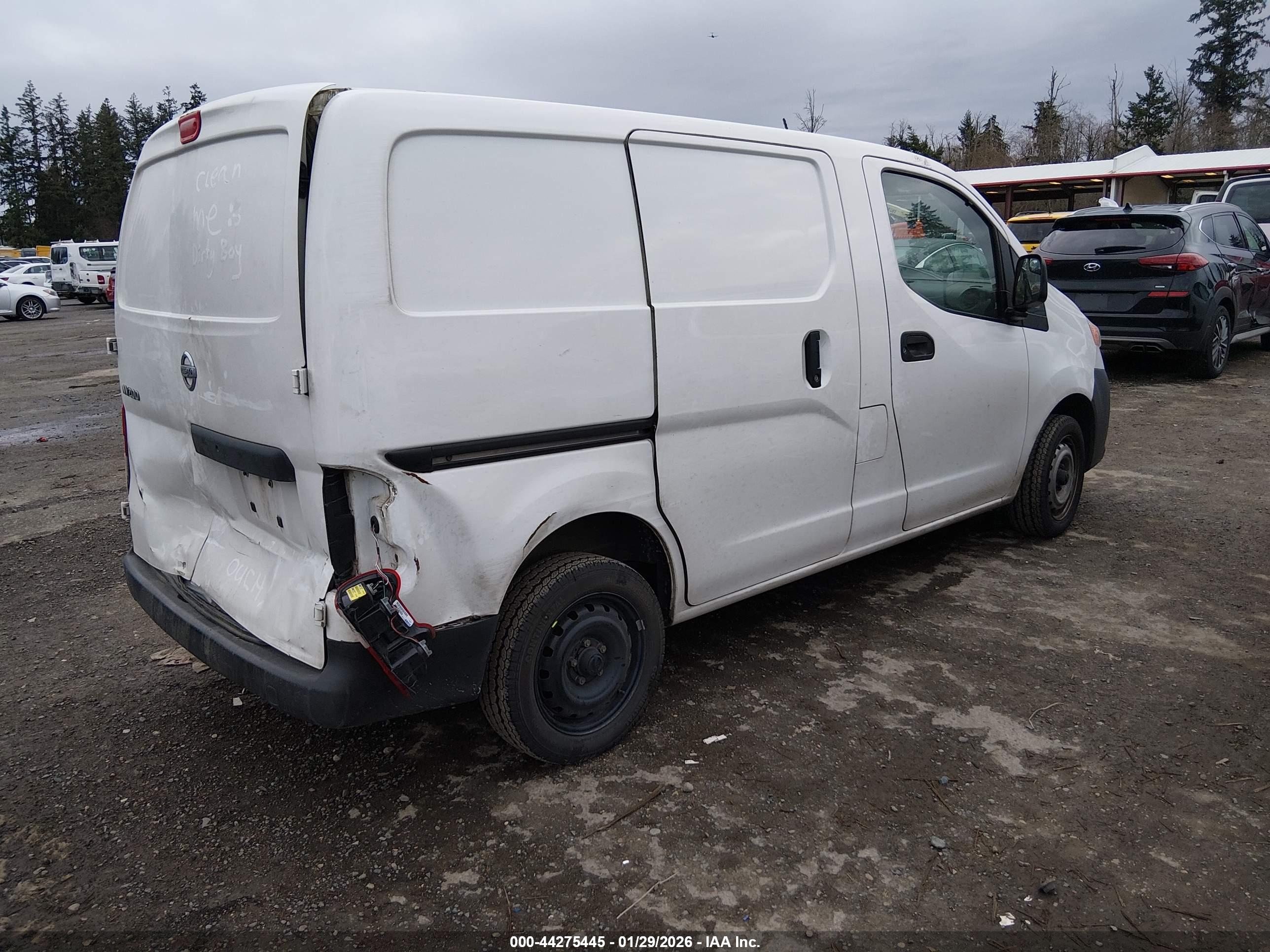 NISSAN NV200 image 4