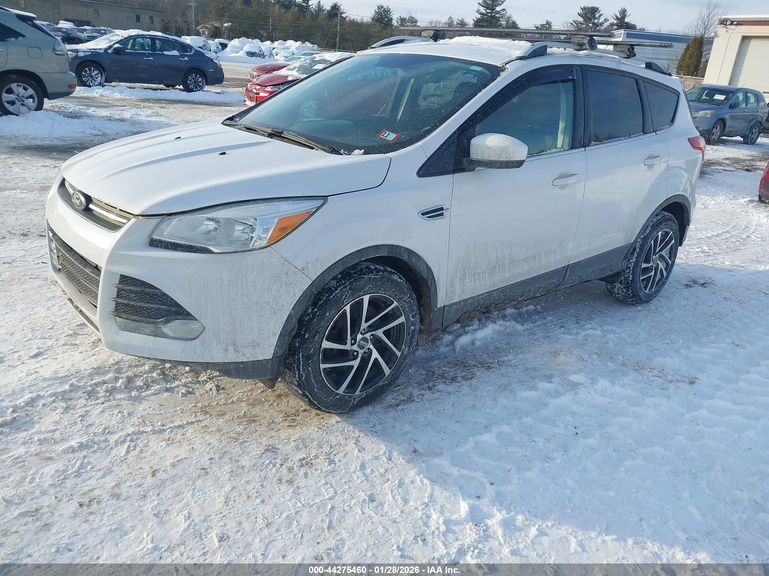 FORD ESCAPE image 2