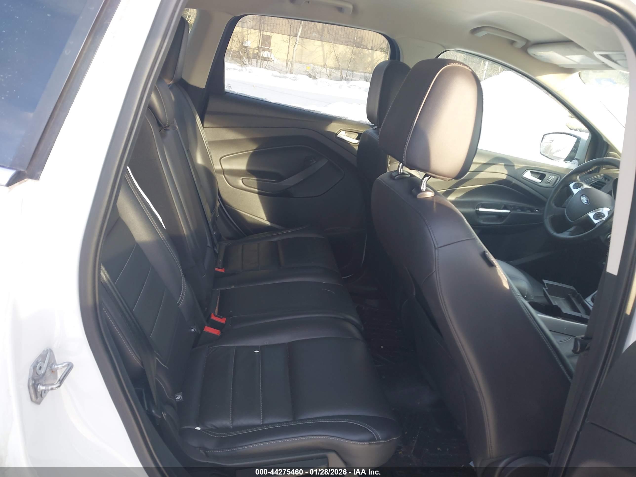 FORD ESCAPE image 8