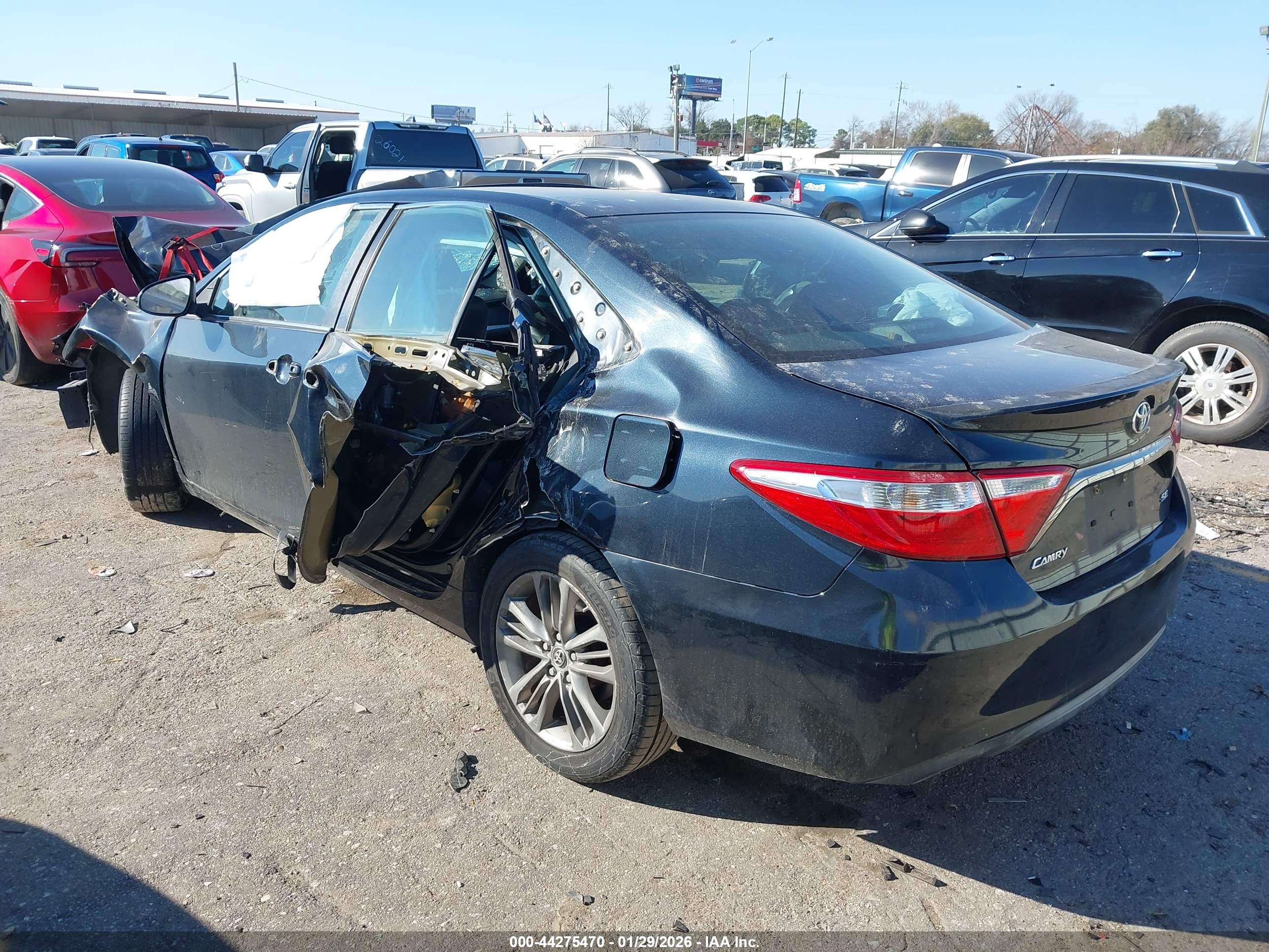 TOYOTA CAMRY image 3