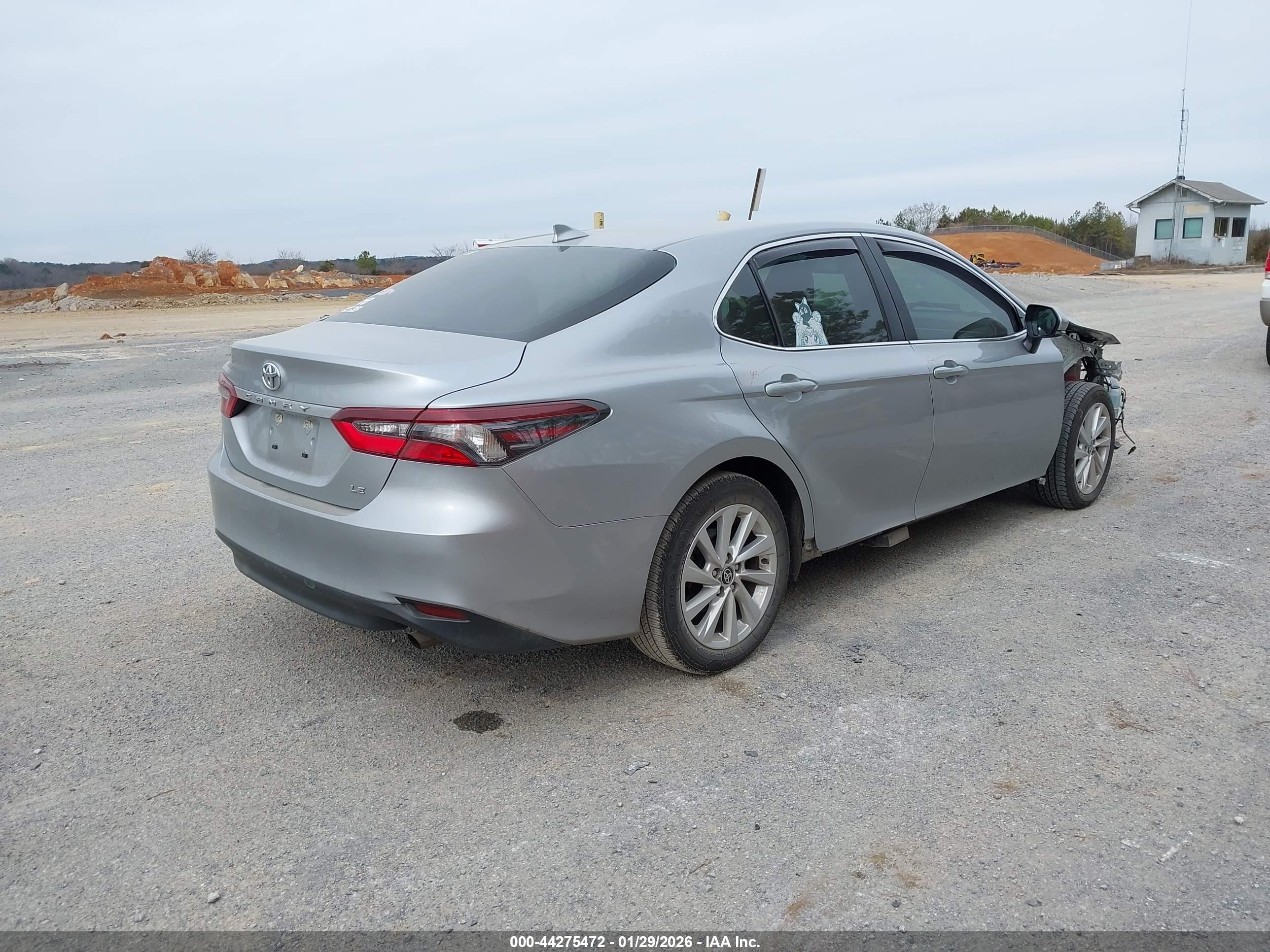 TOYOTA CAMRY image 4