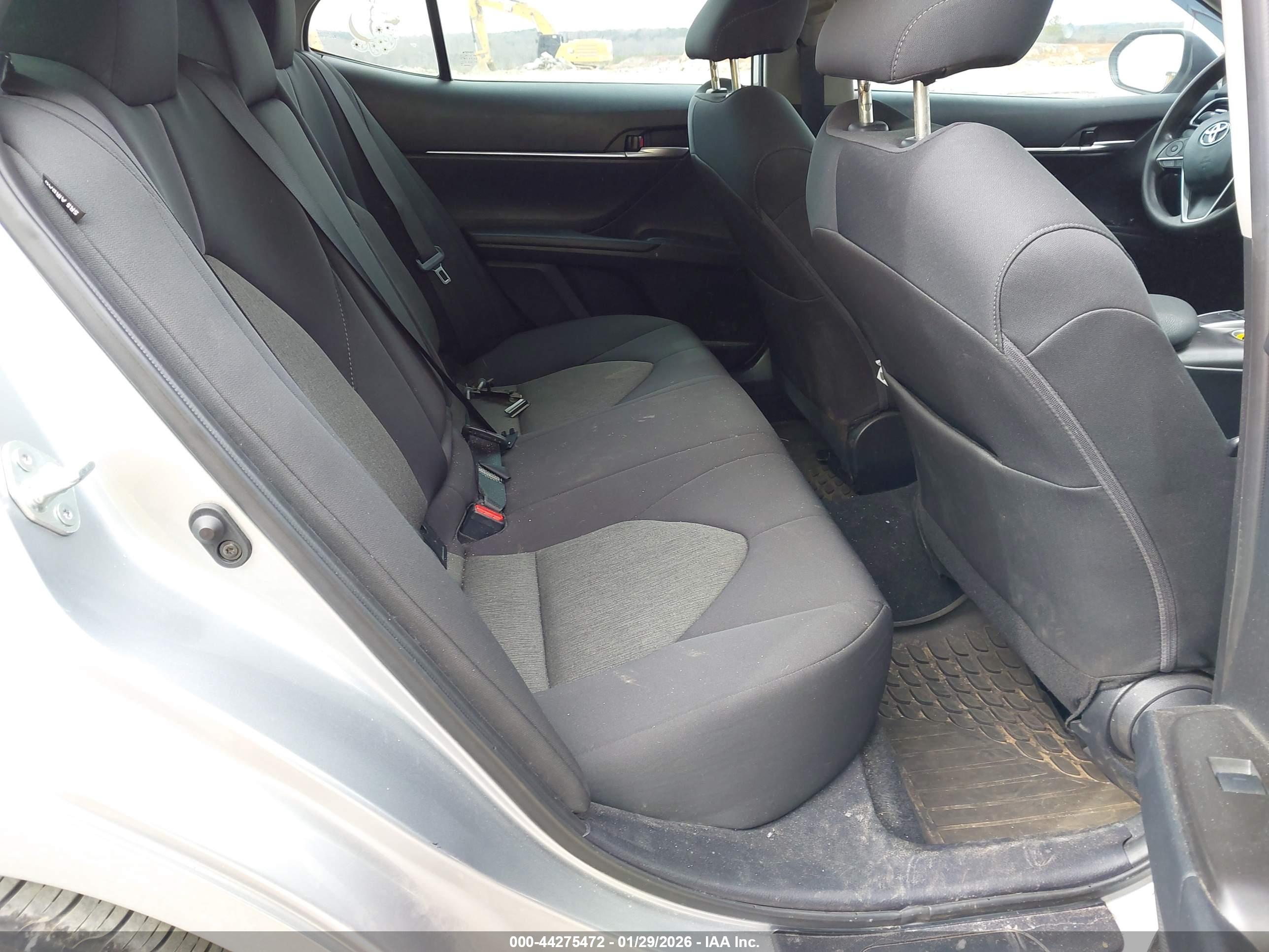 TOYOTA CAMRY image 8