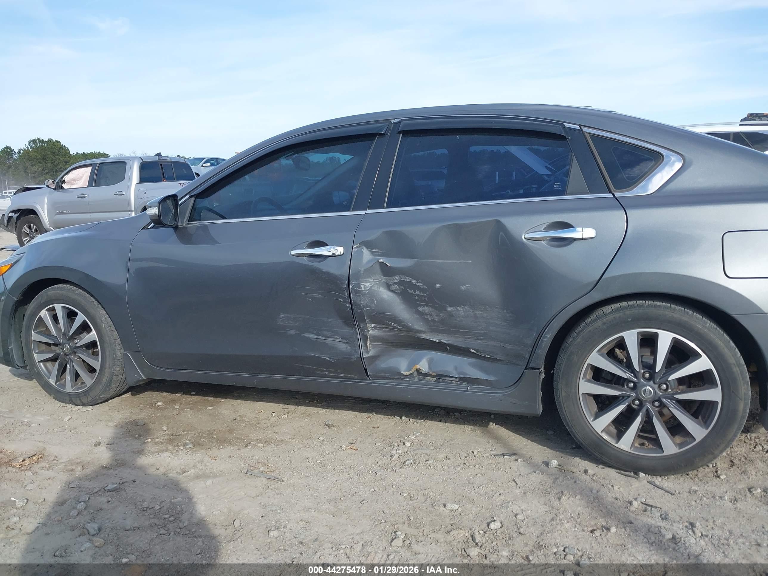 NISSAN ALTIMA image 6