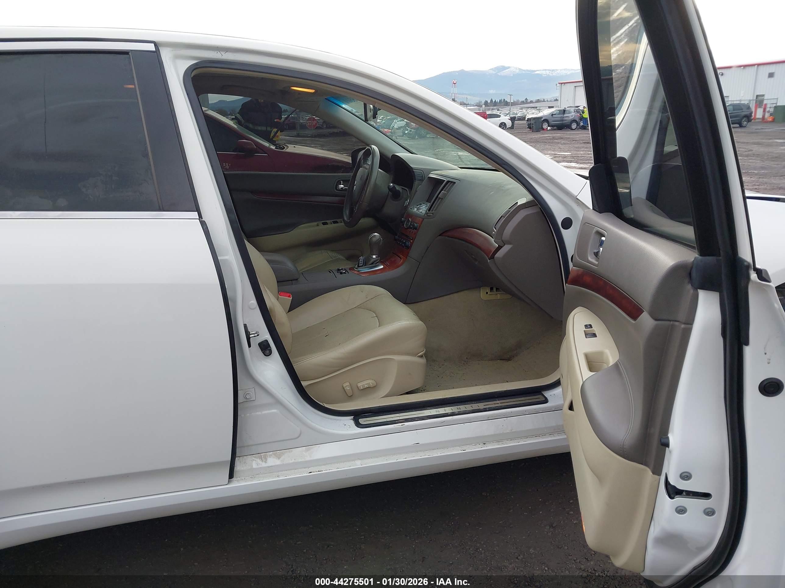 INFINITI G37X image 5