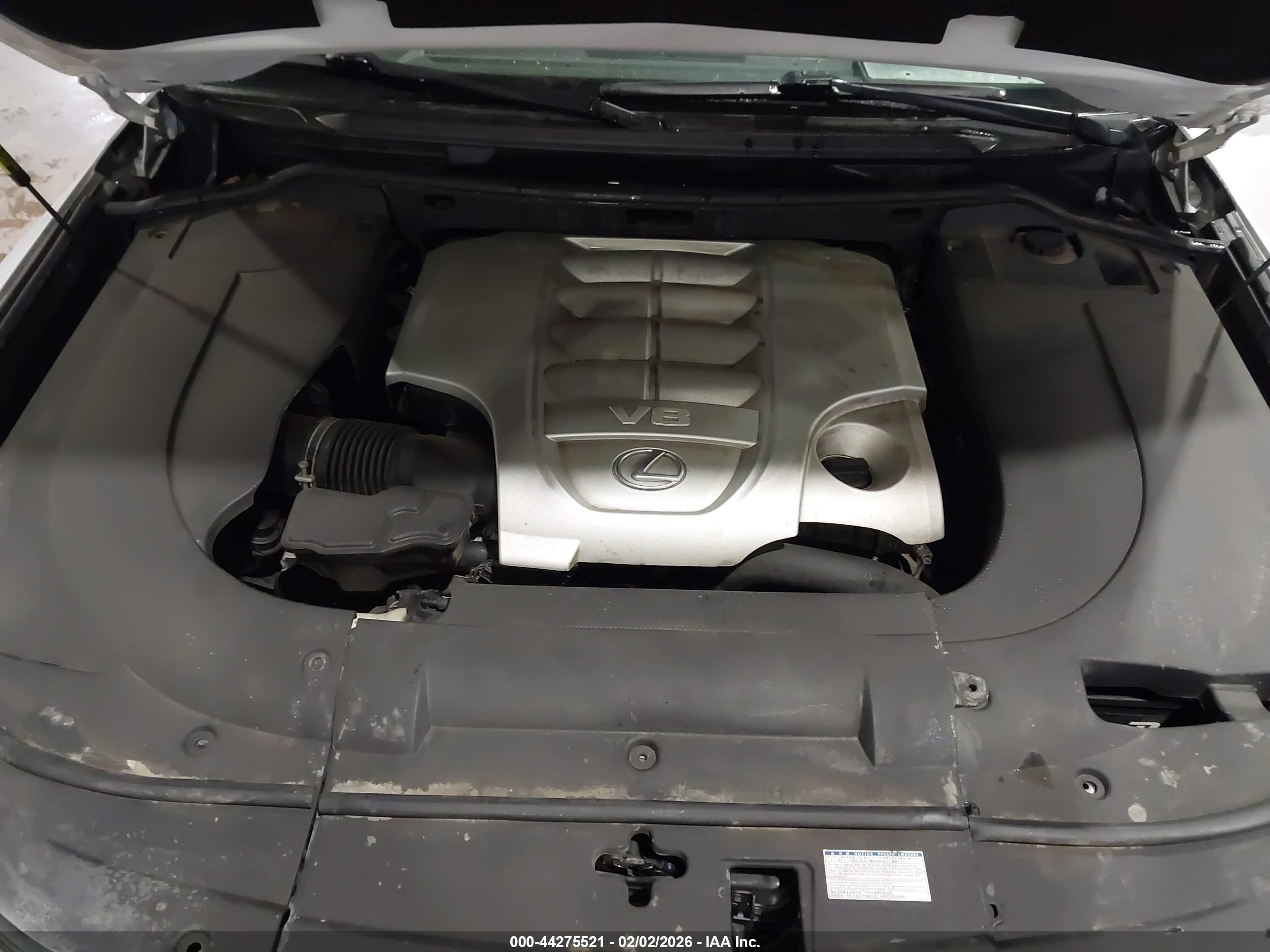 LEXUS LX image 10