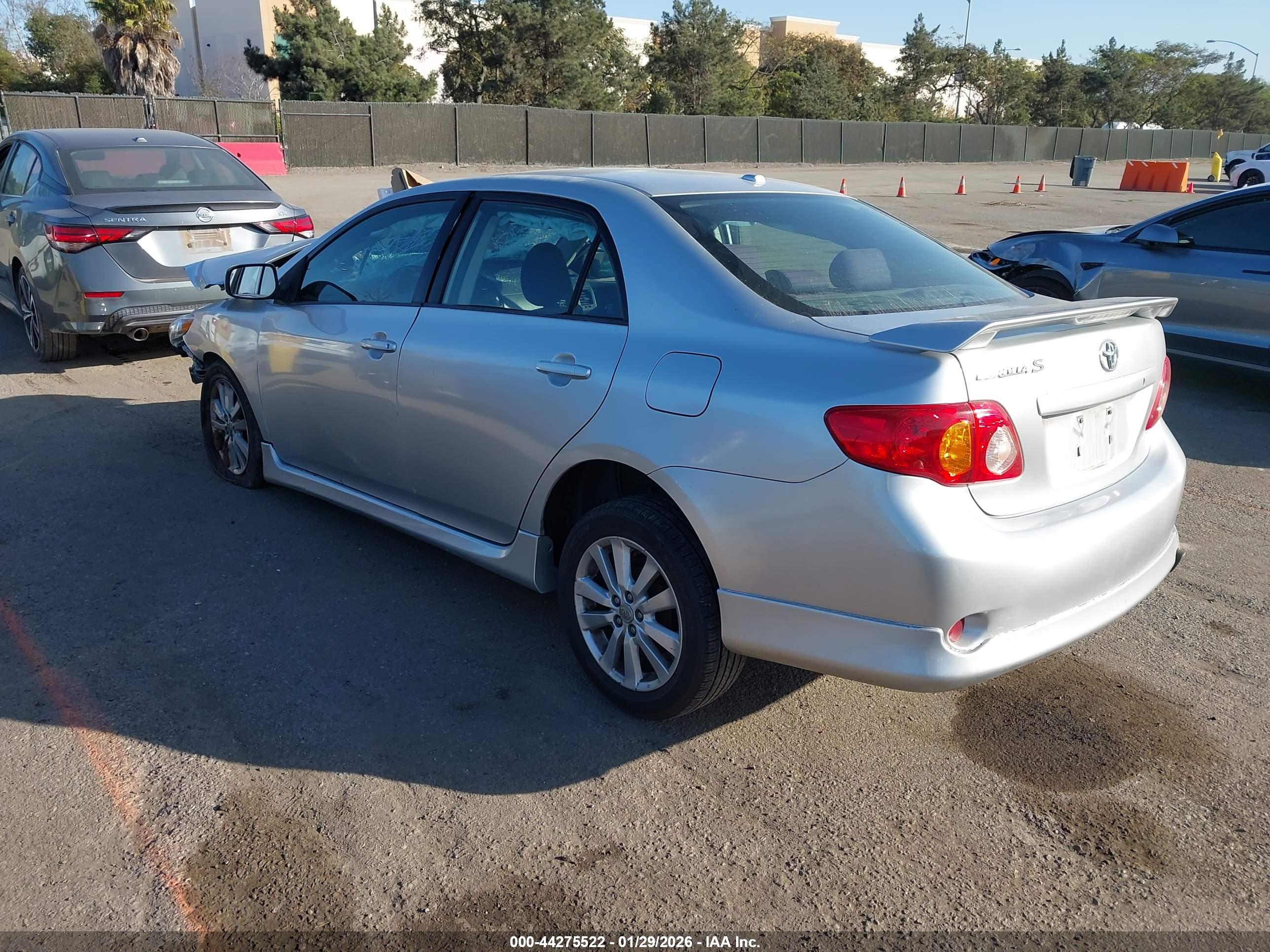 TOYOTA COROLLA image 3