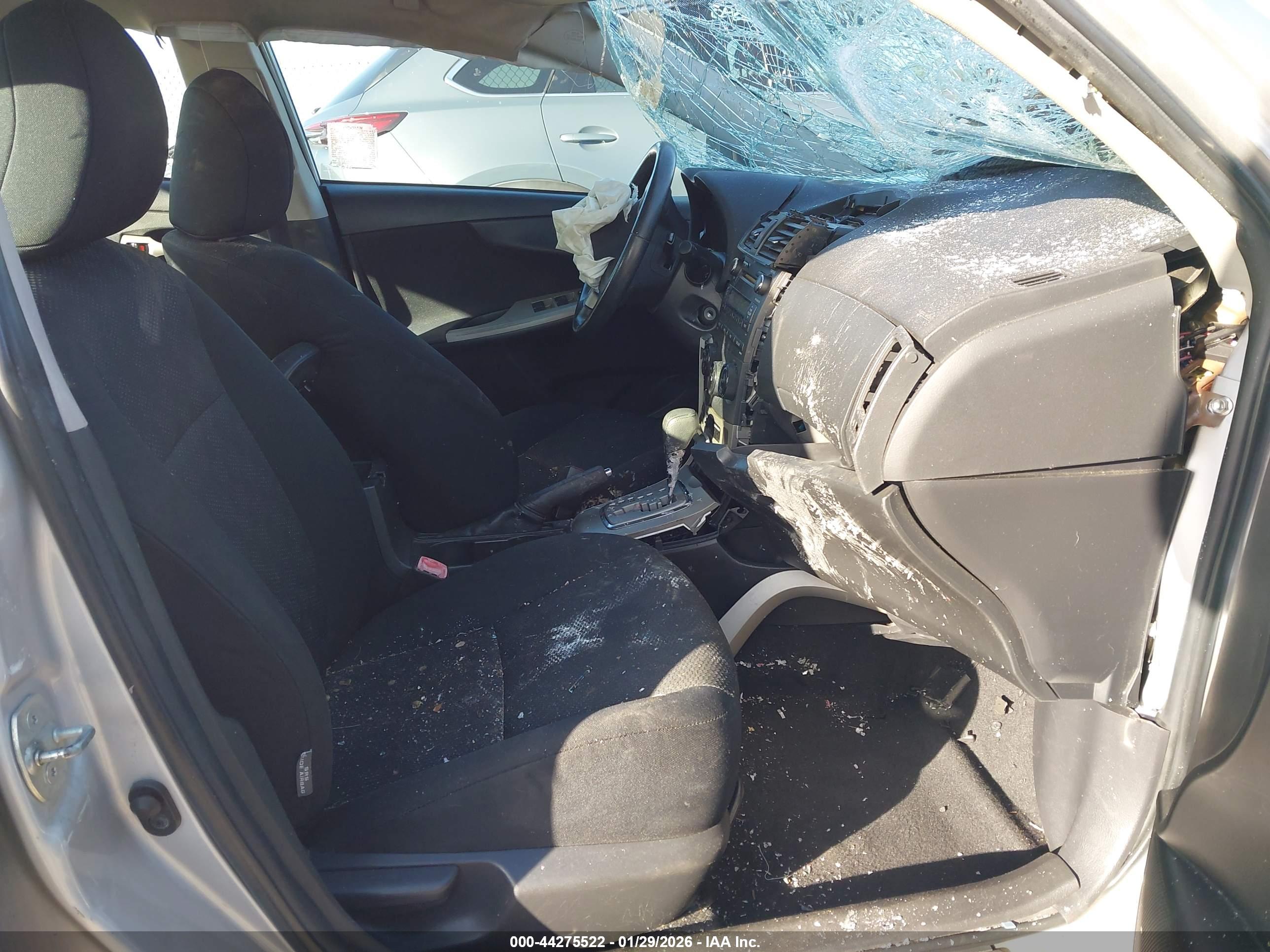 TOYOTA COROLLA image 5