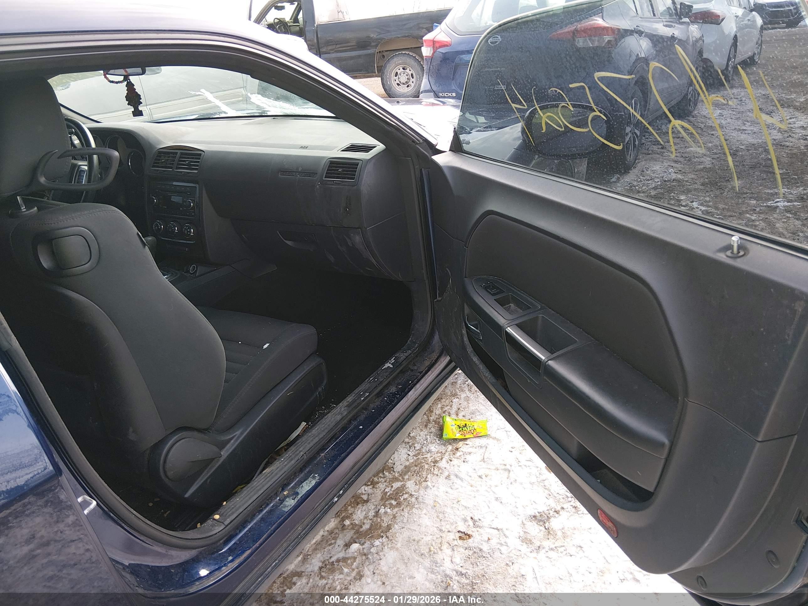 DODGE CHALLENGER image 5