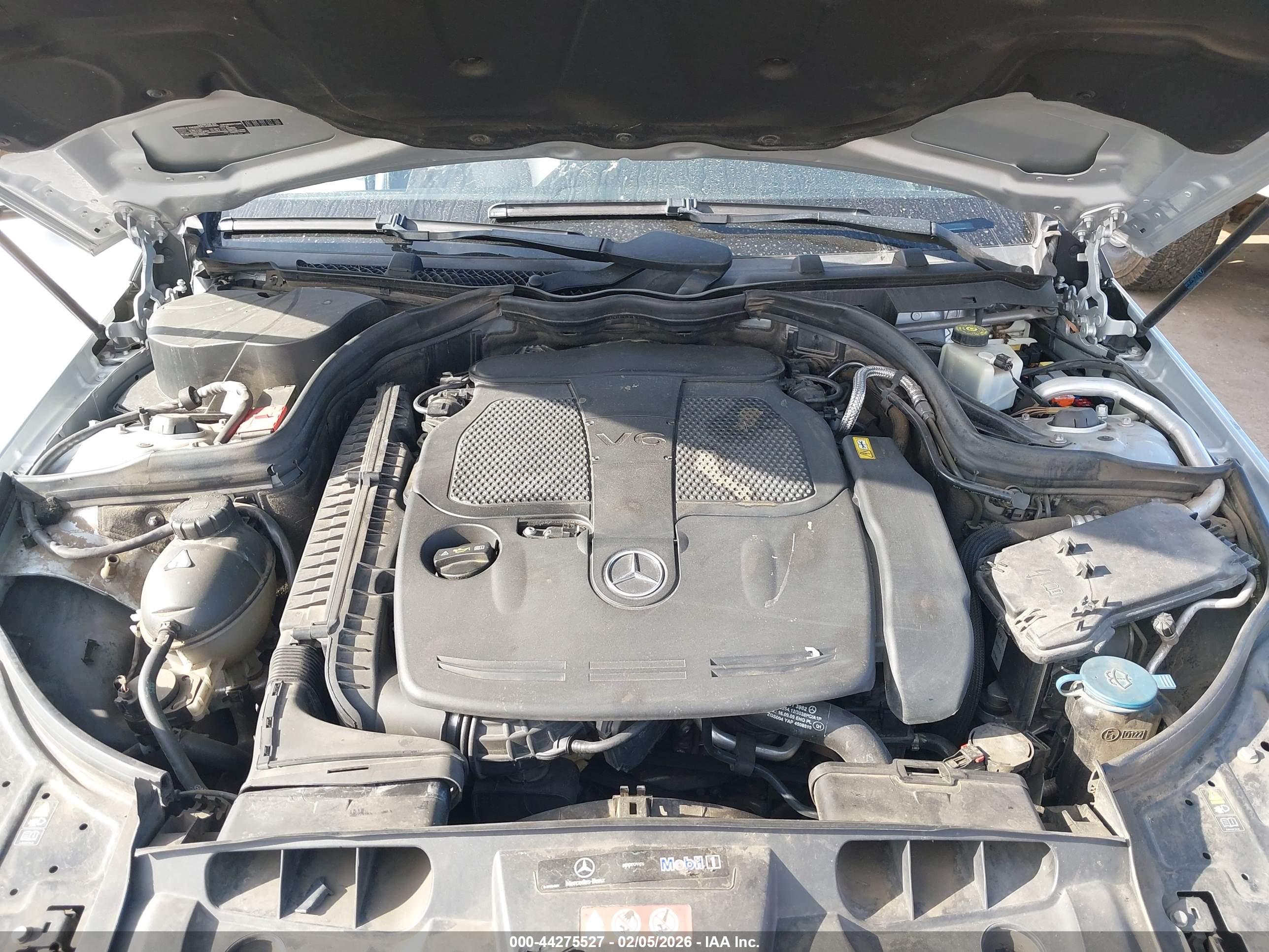 MERCEDES-BENZ E image 10