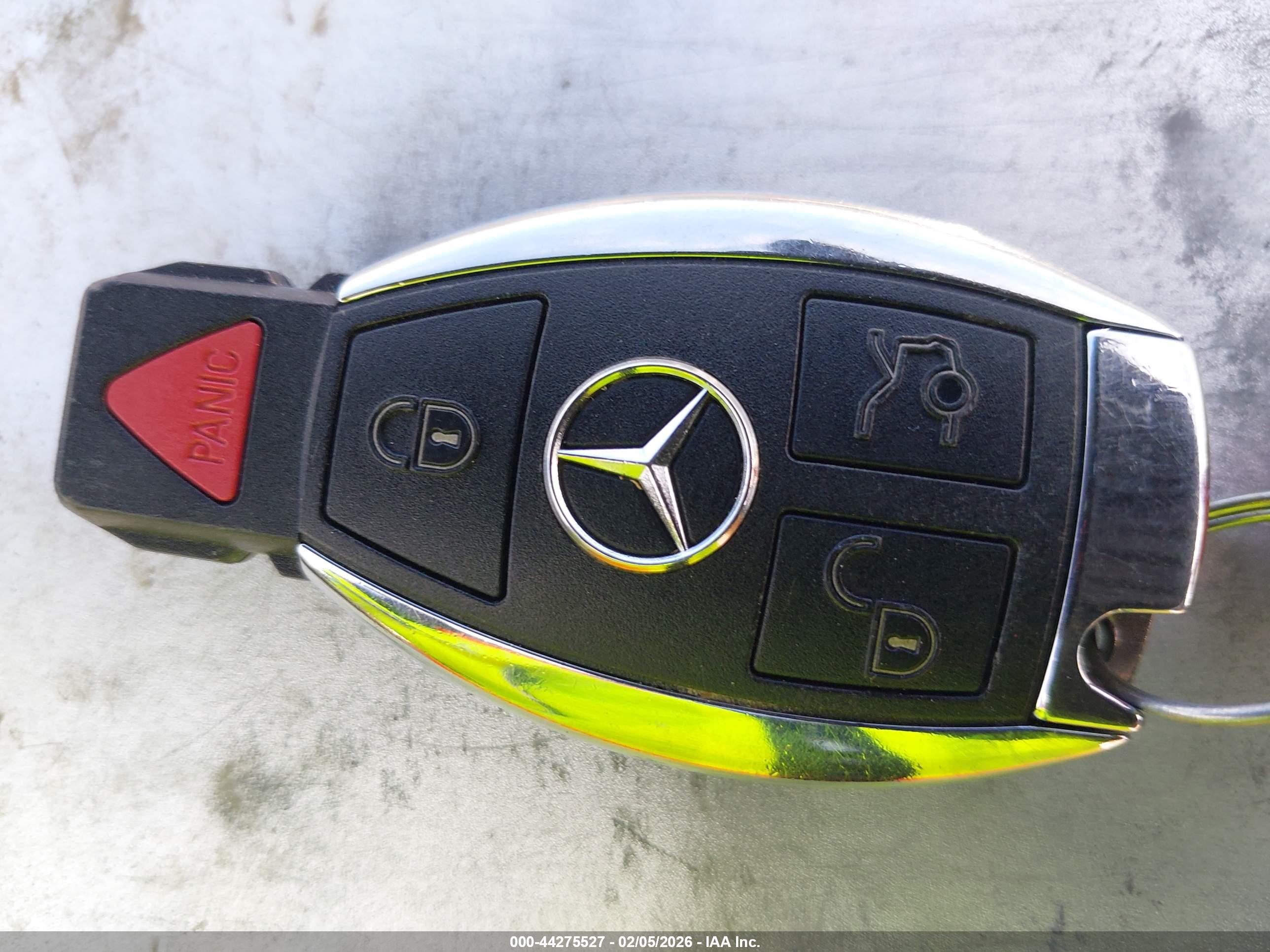 MERCEDES-BENZ E image 11