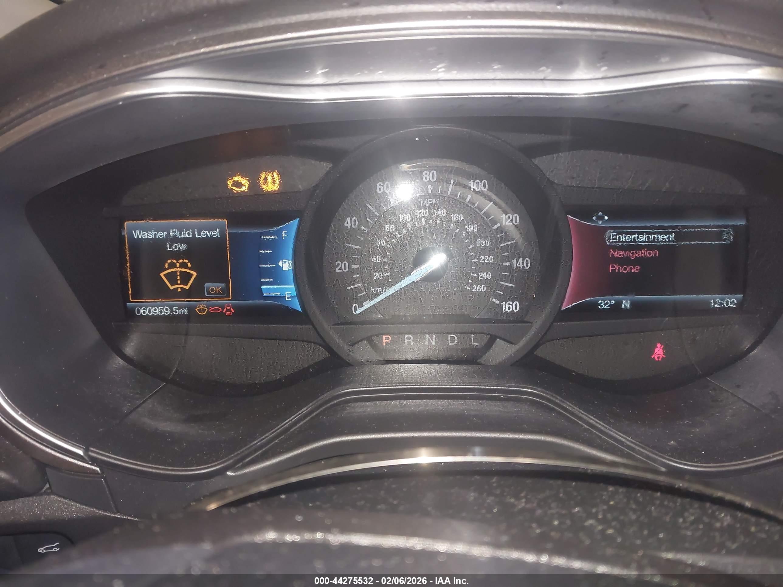 FORD FUSION image 7