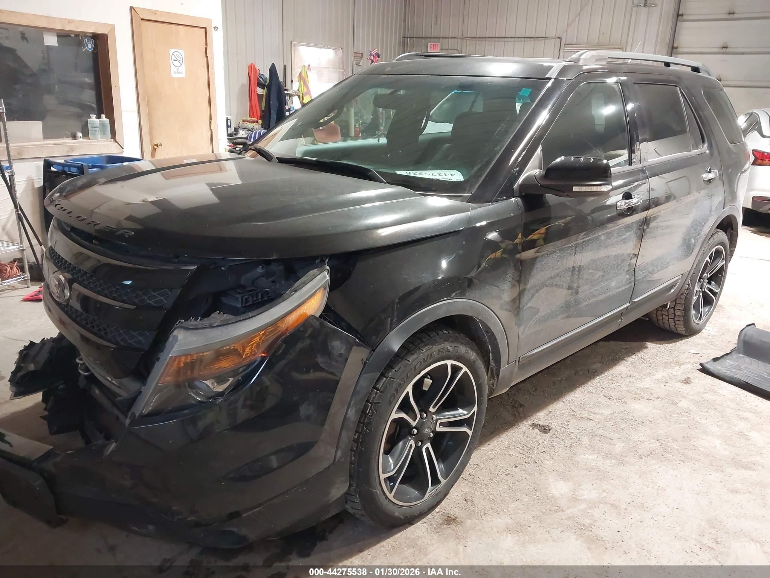 FORD EXPLORER image 2