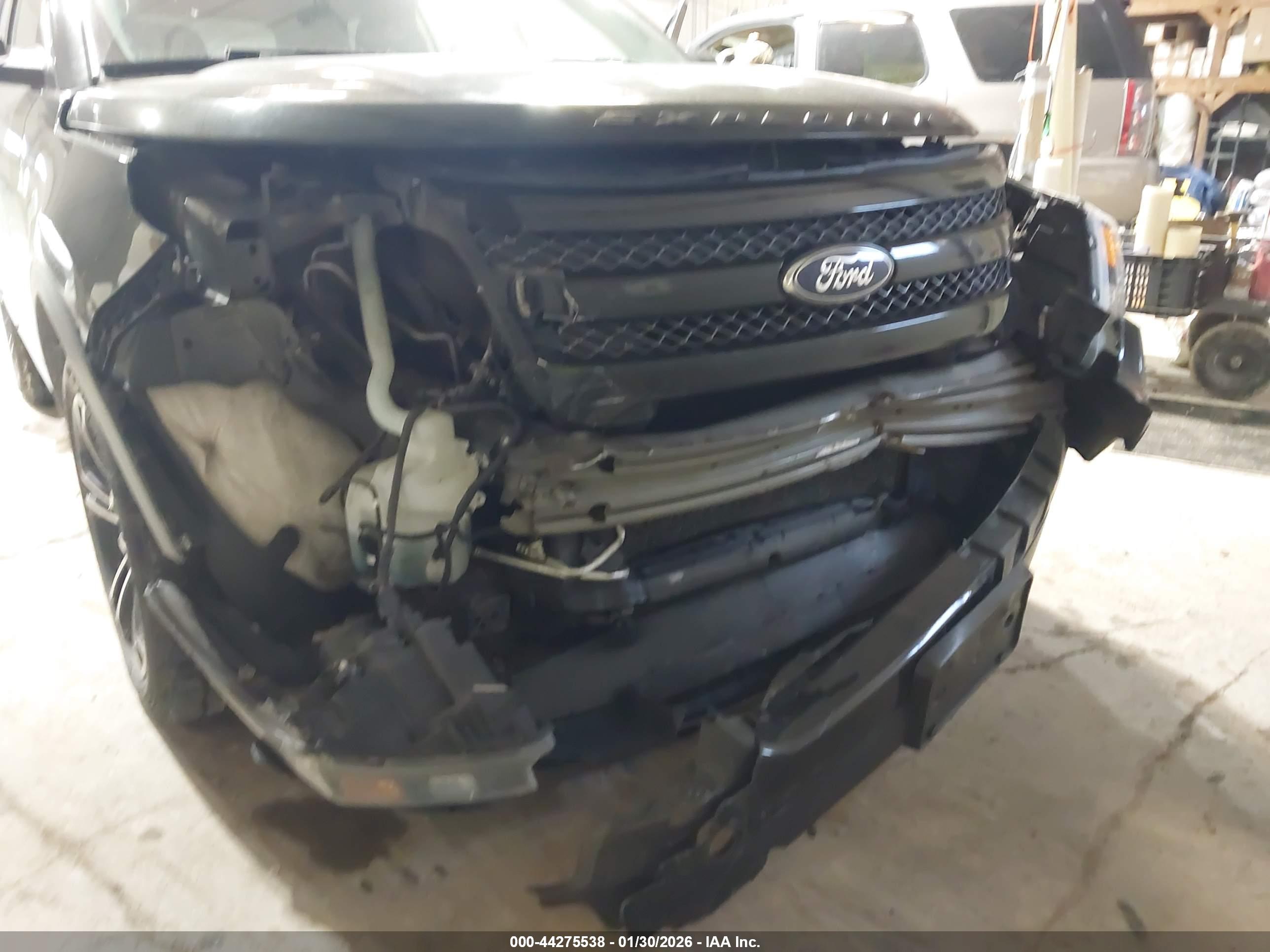 FORD EXPLORER image 6