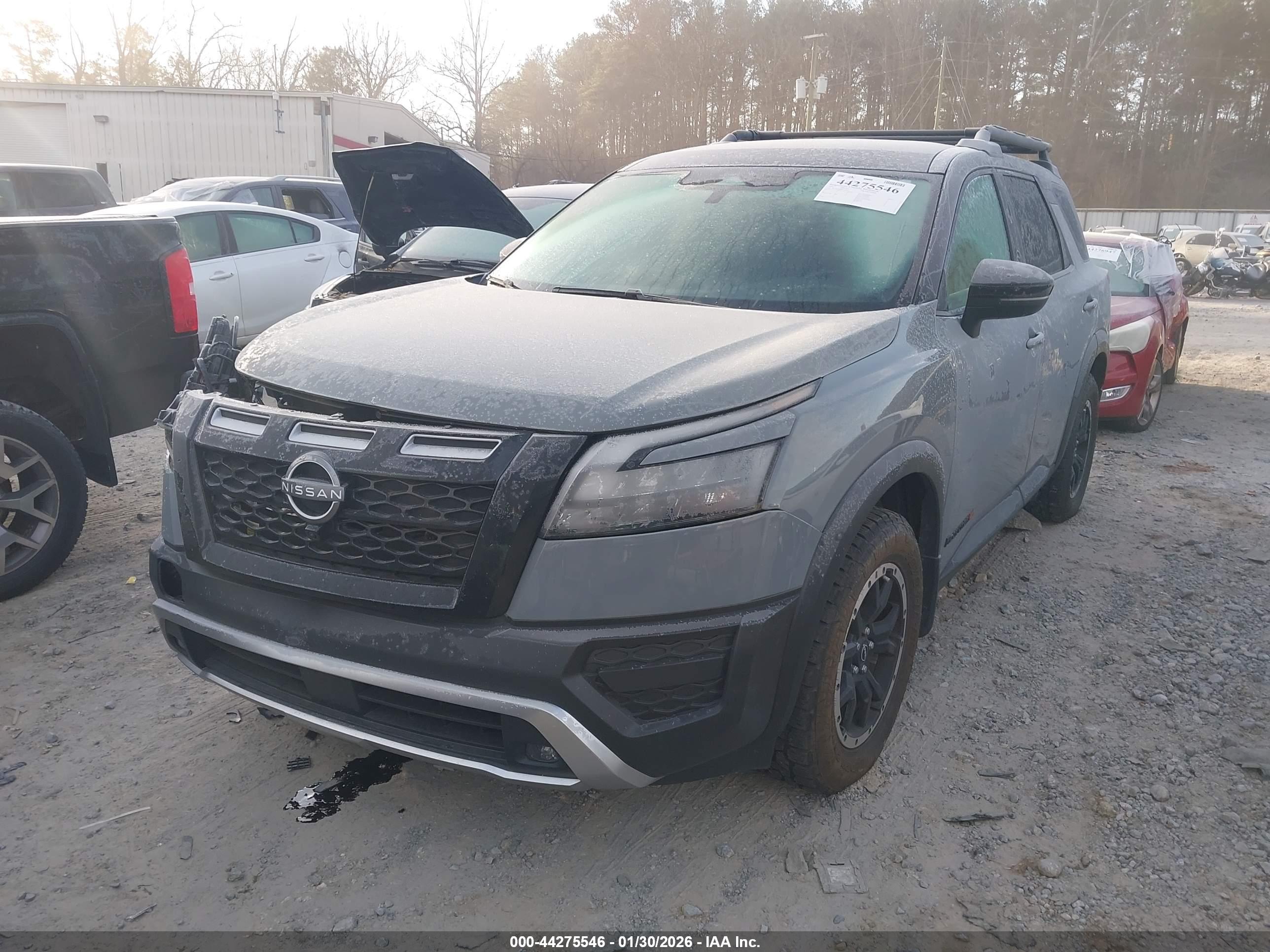 NISSAN PATHFINDER image 2