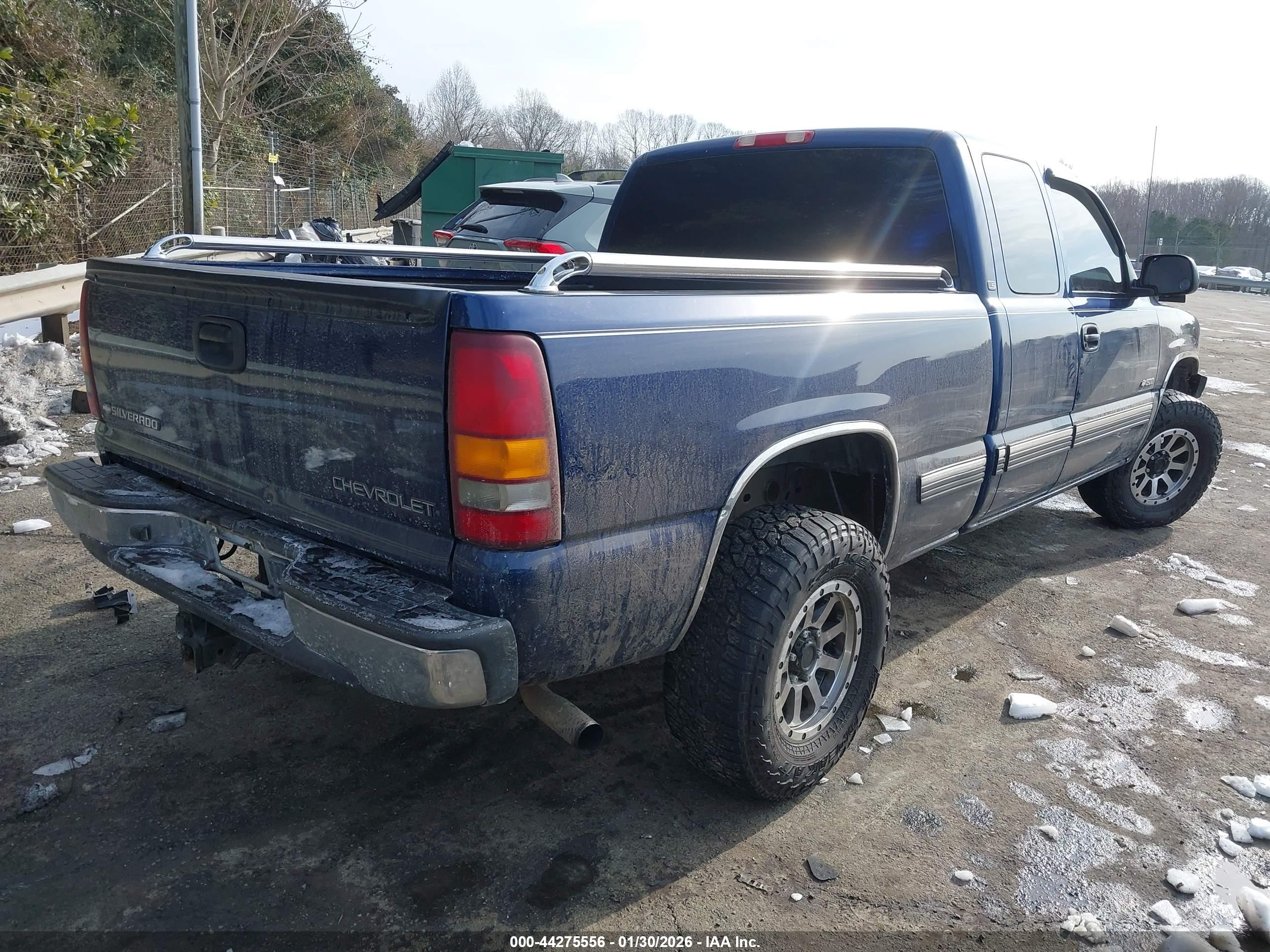 CHEVROLET SILVERADO image 4
