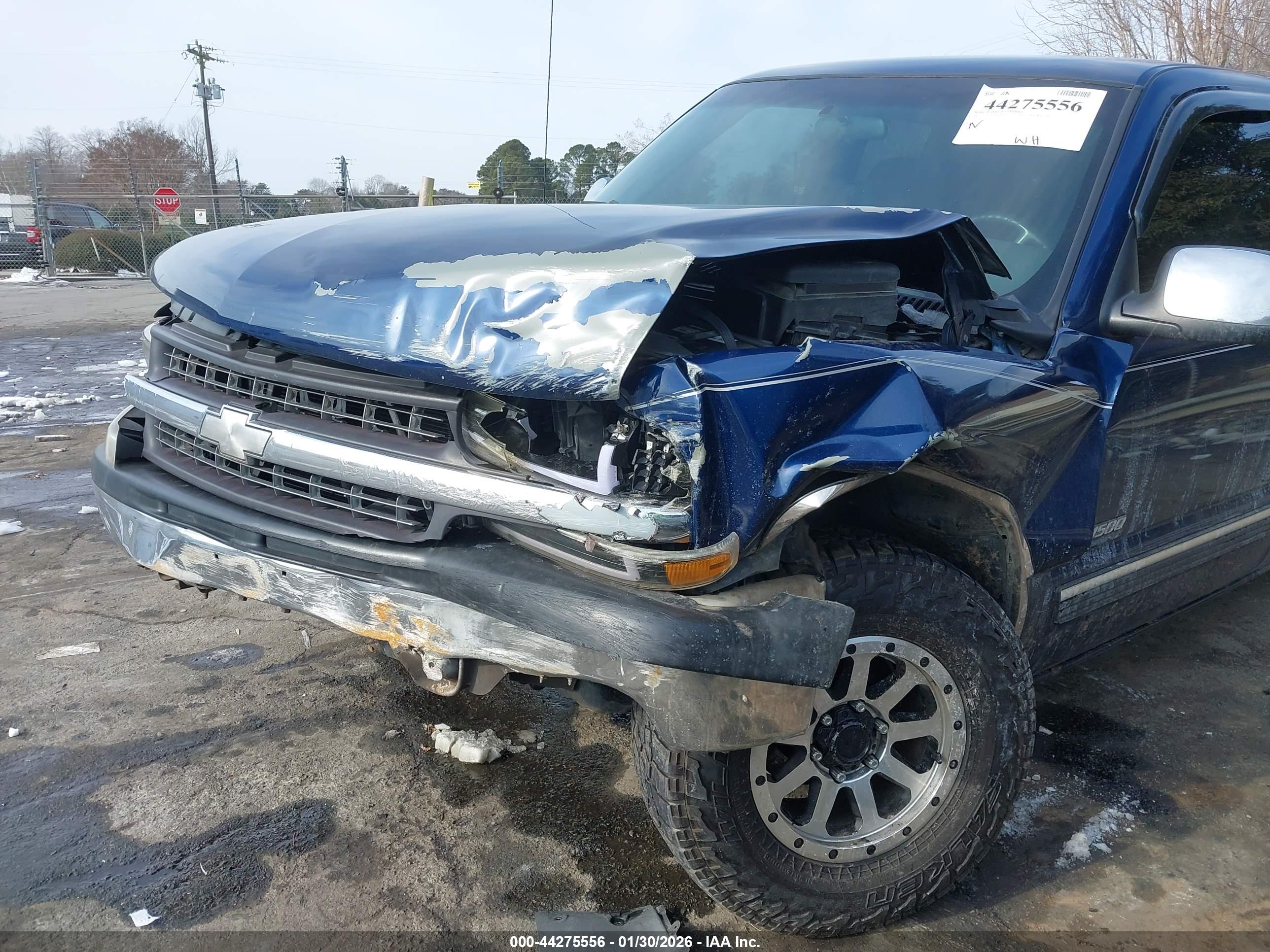 CHEVROLET SILVERADO image 6
