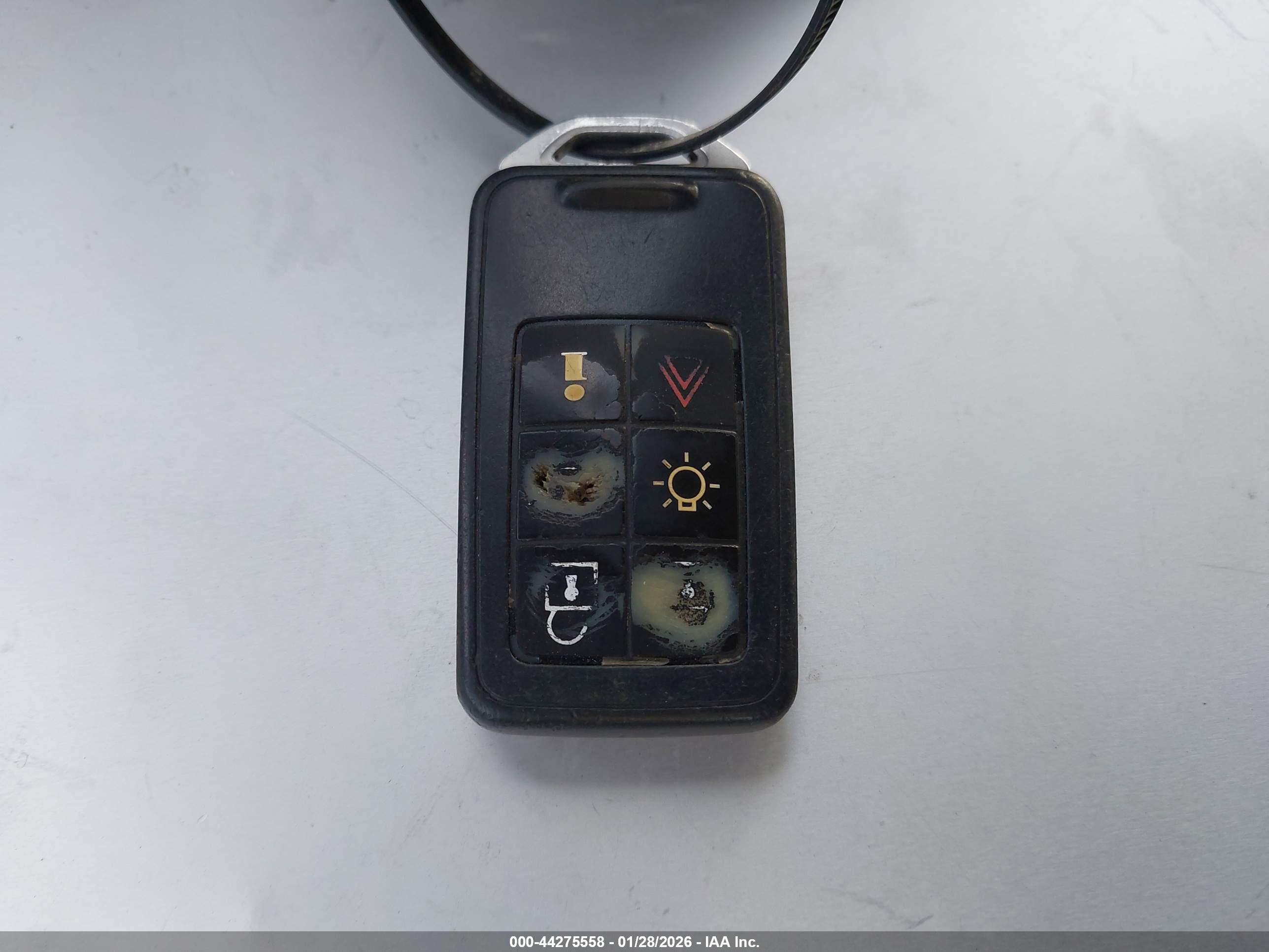 VOLVO S60 image 11