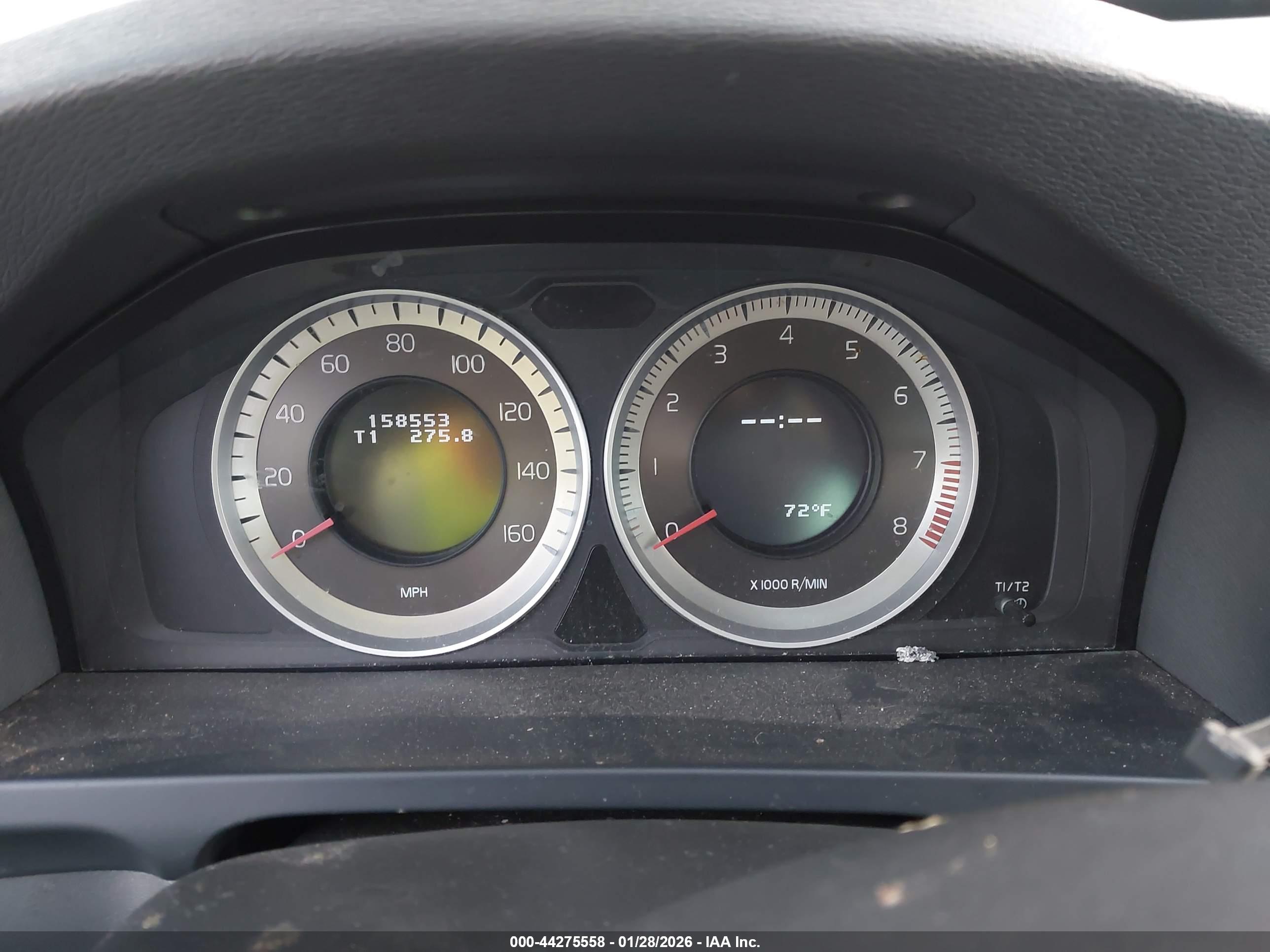 VOLVO S60 image 7