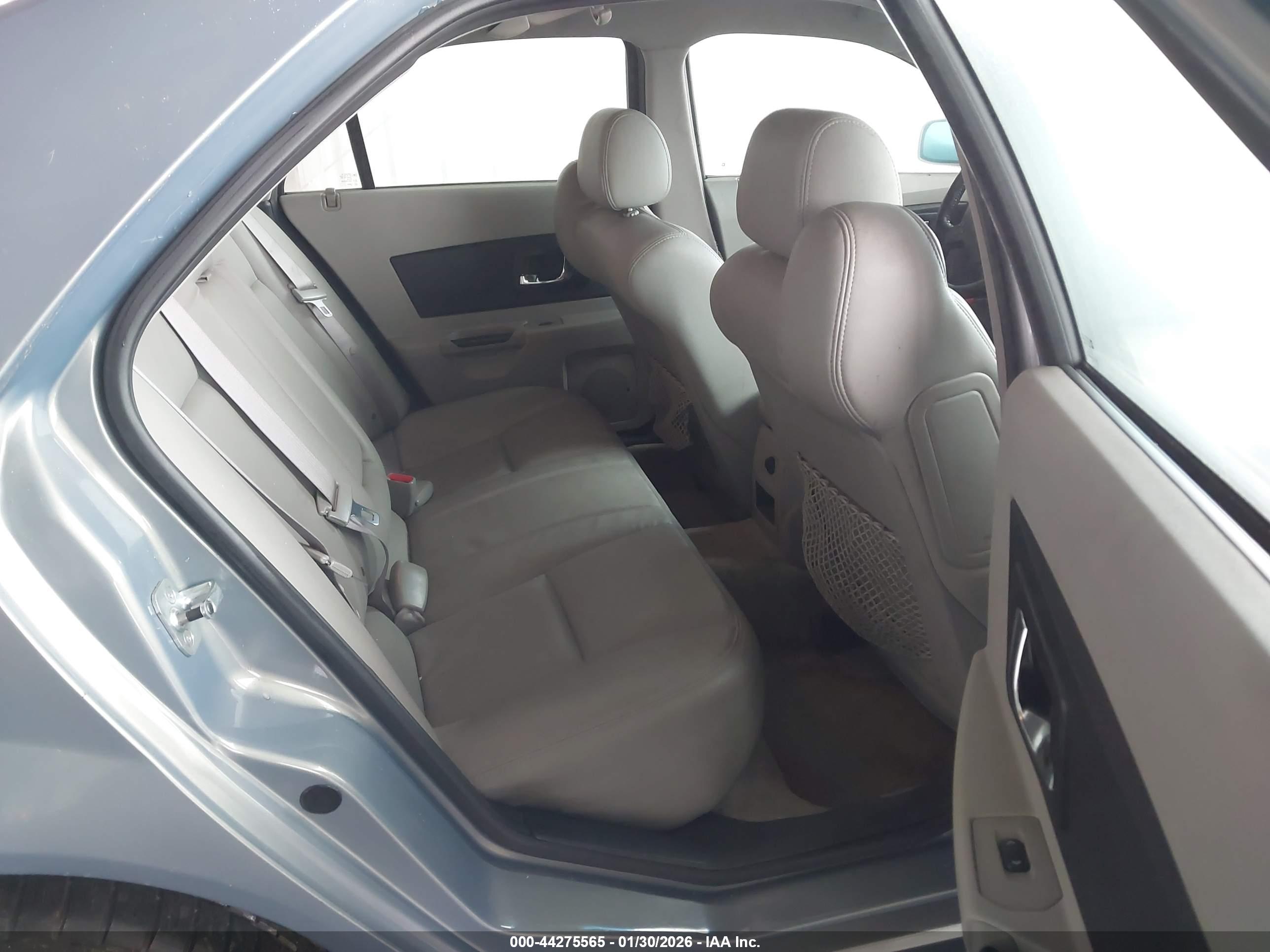 CADILLAC CTS image 8