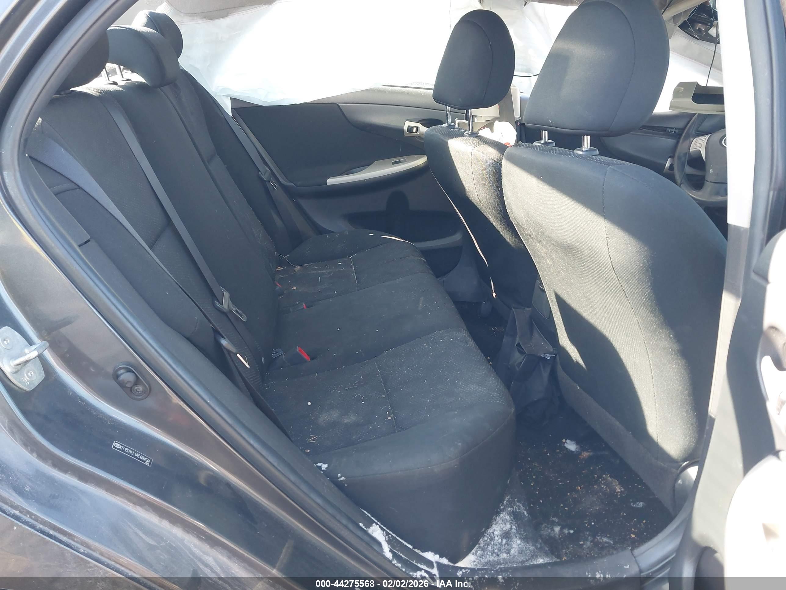 TOYOTA COROLLA image 8